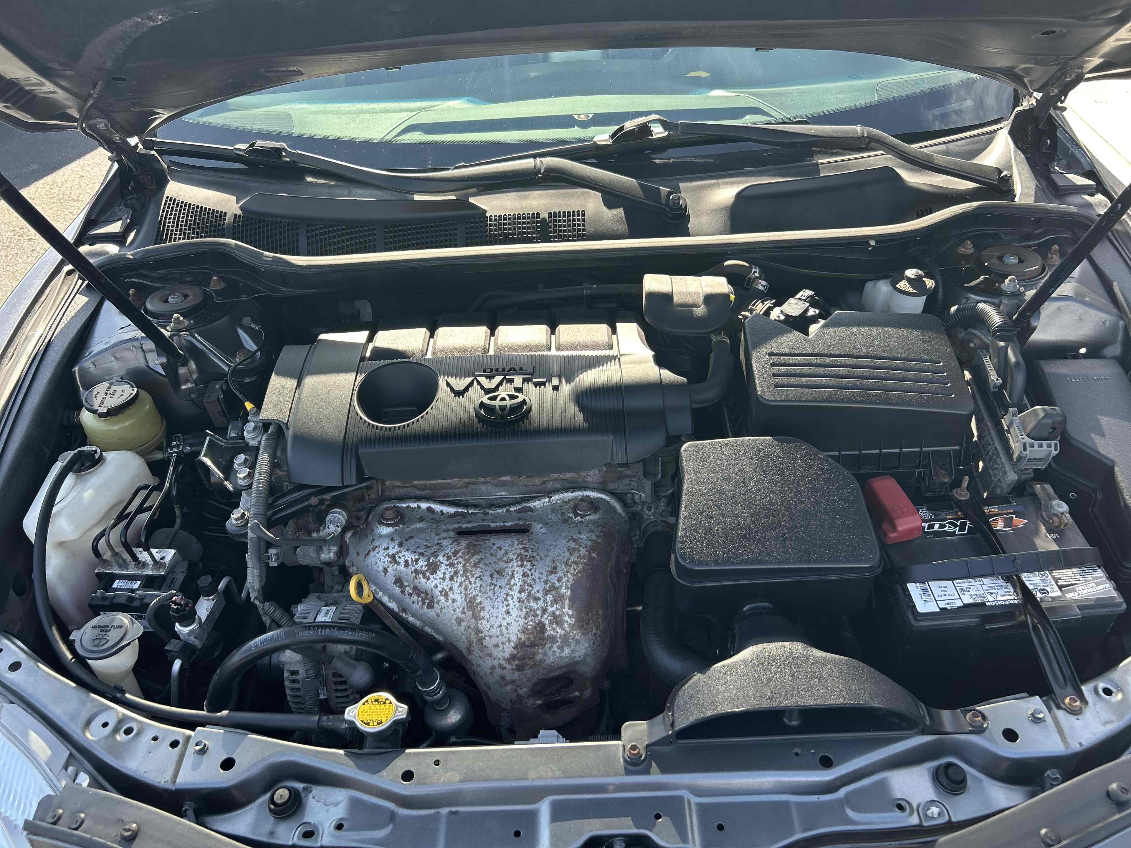 2011 Toyota Camry LE photo 8