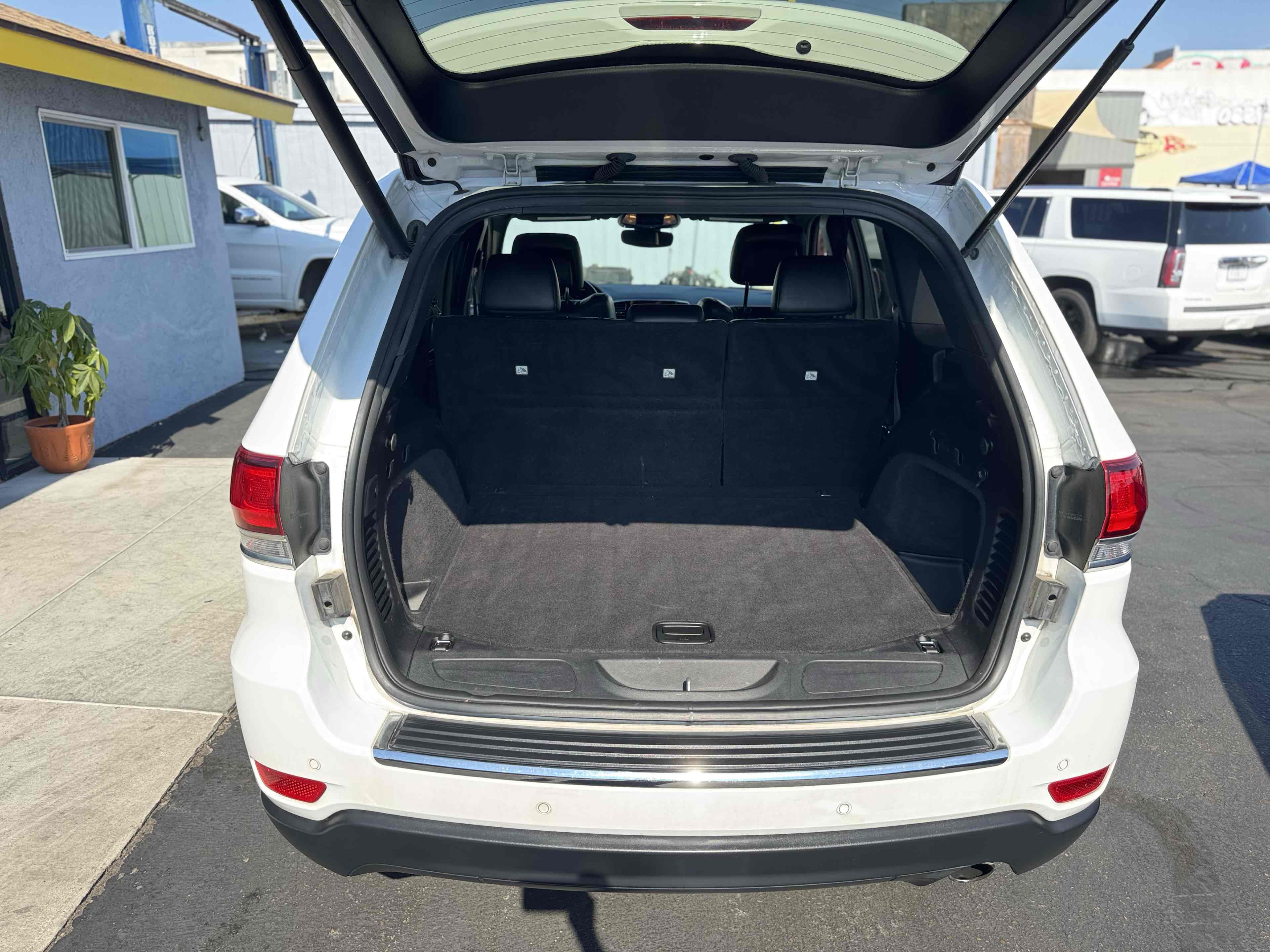 2020 Jeep Grand Cherokee Limited photo 8