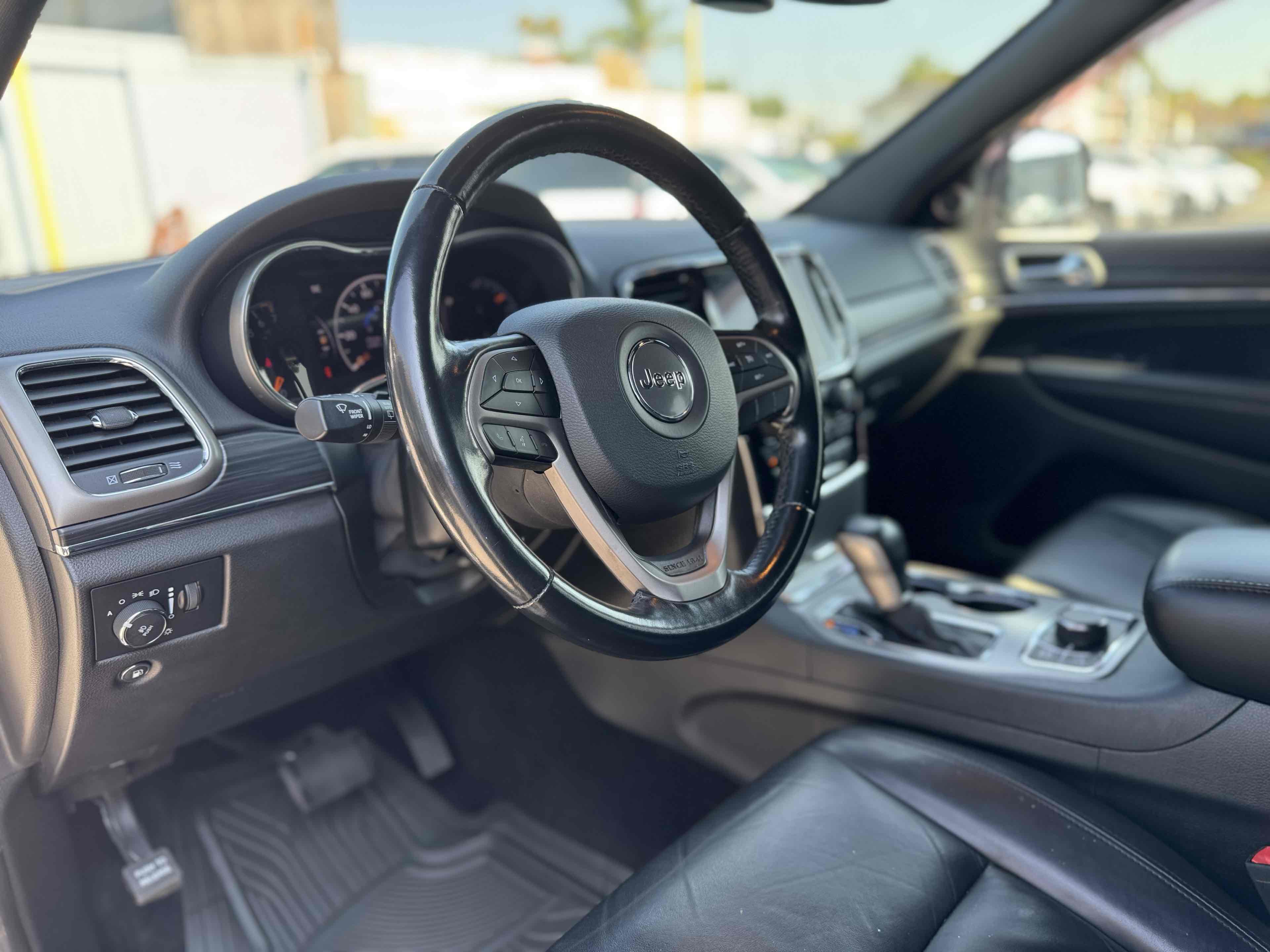 2020 Jeep Grand Cherokee Limited photo 11