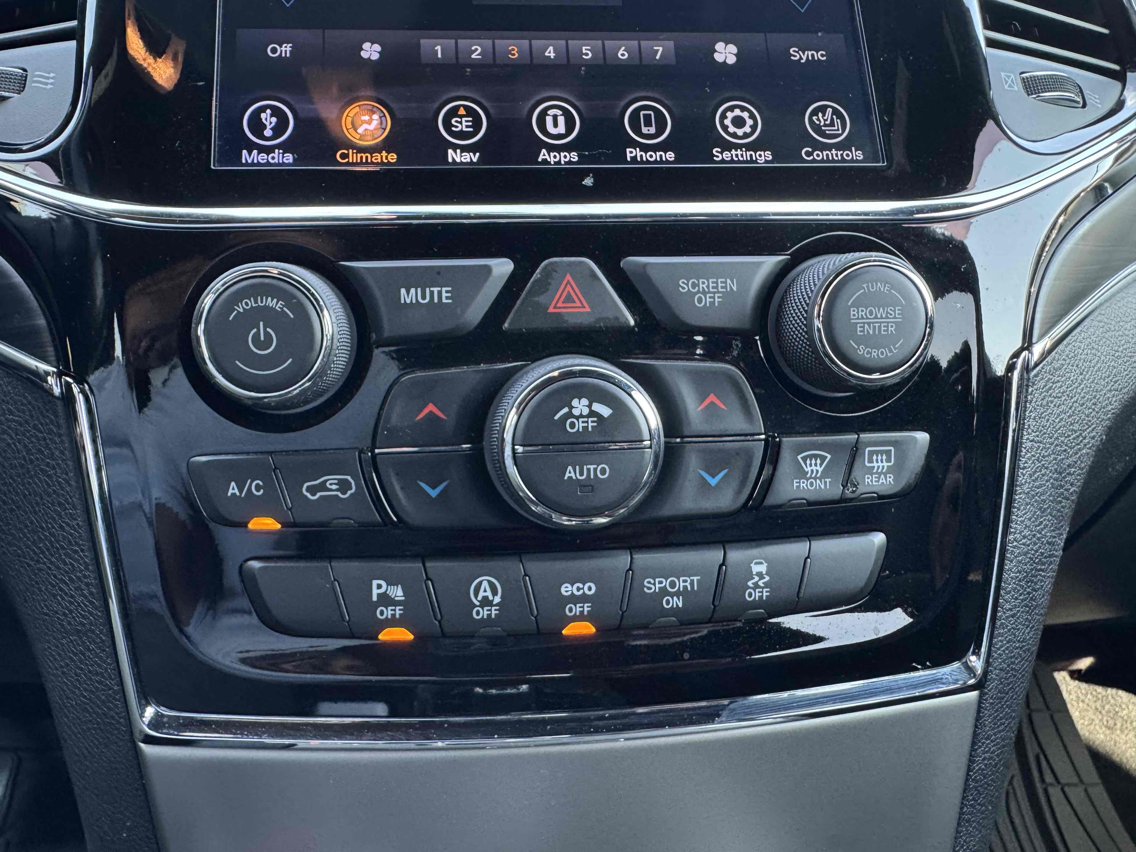 2020 Jeep Grand Cherokee Limited photo 23