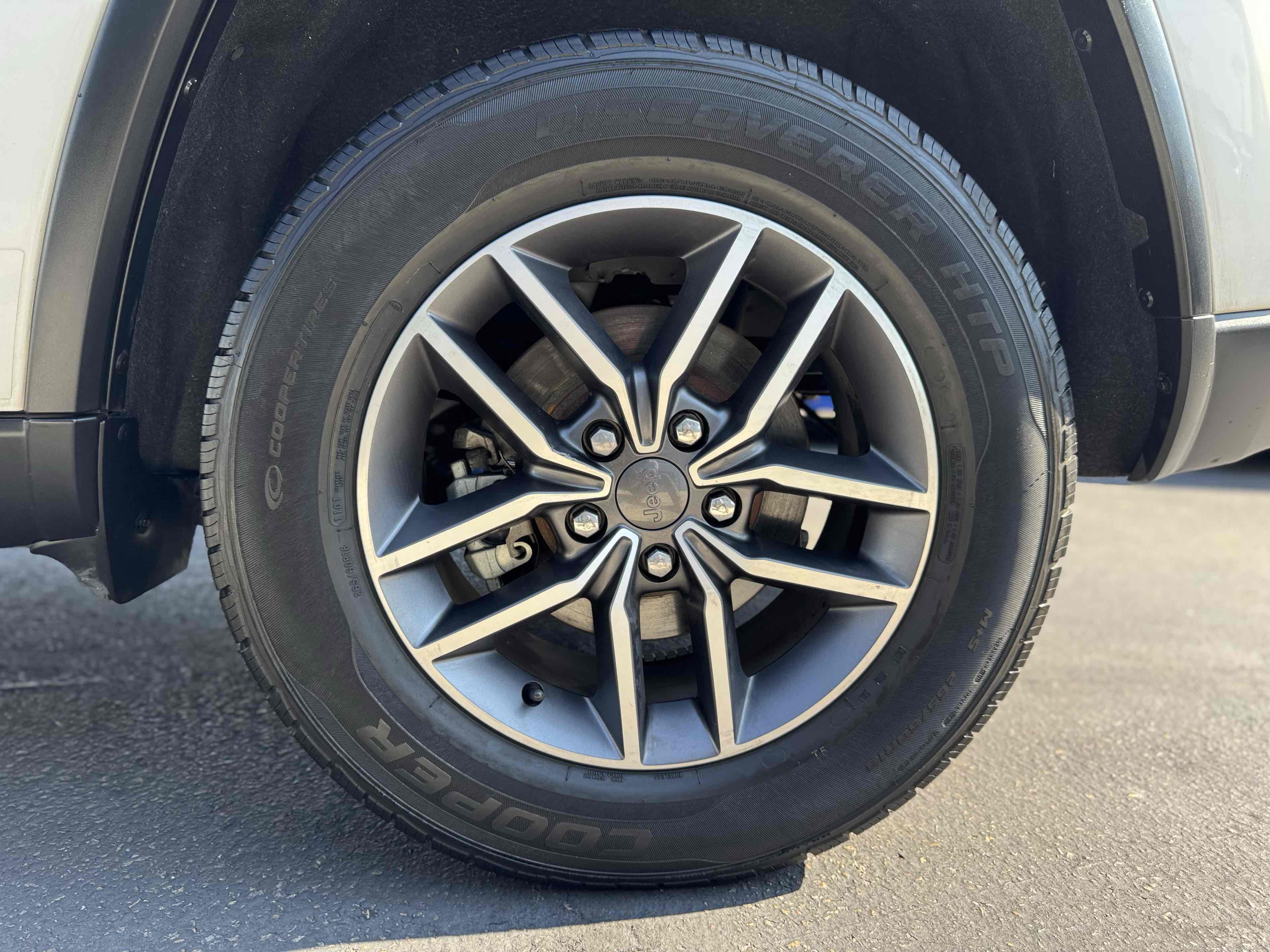 2020 Jeep Grand Cherokee Limited photo 39