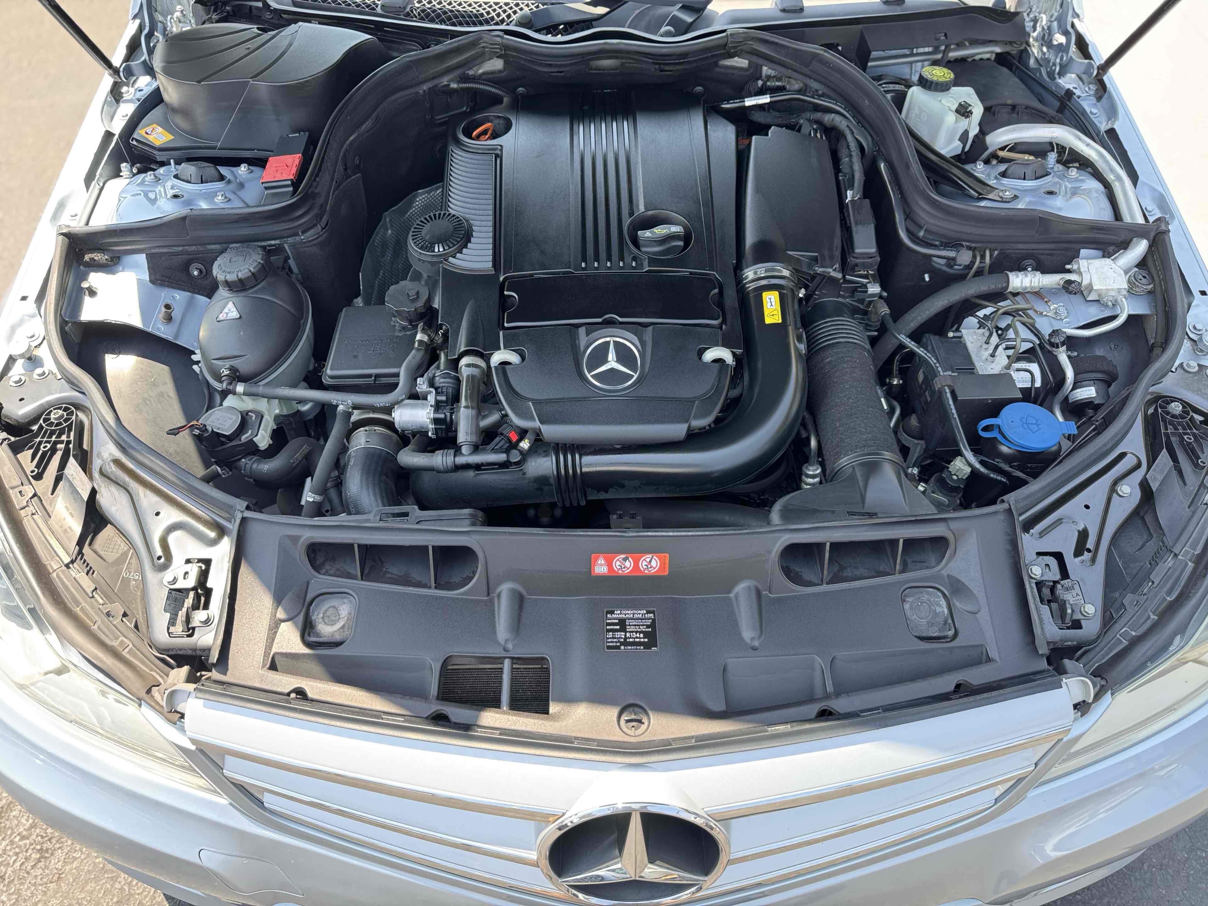 2013 Mercedes Benz C 250 Luxury Sedan photo 9
