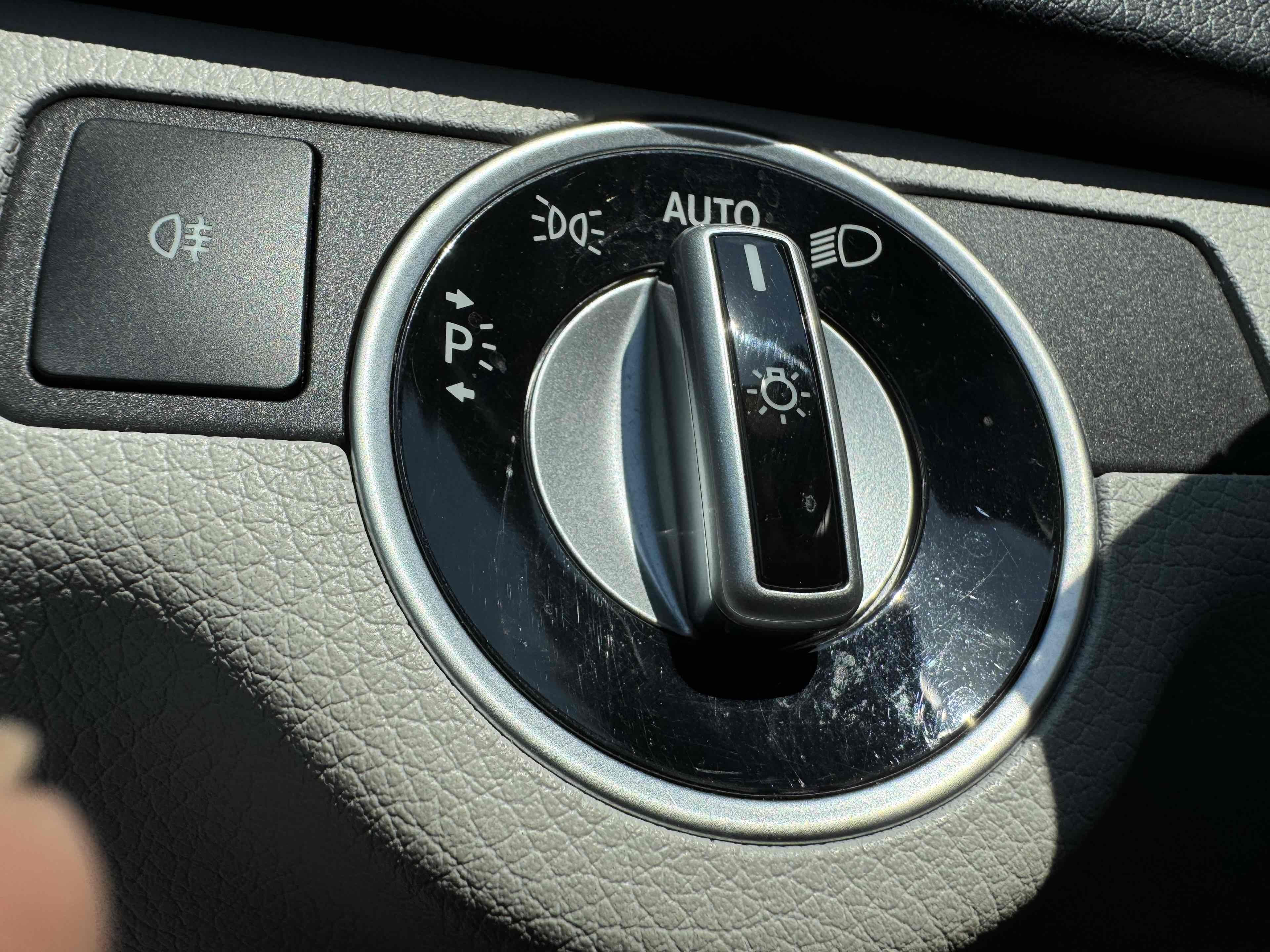 2013 Mercedes Benz C 250 Luxury Sedan photo 26