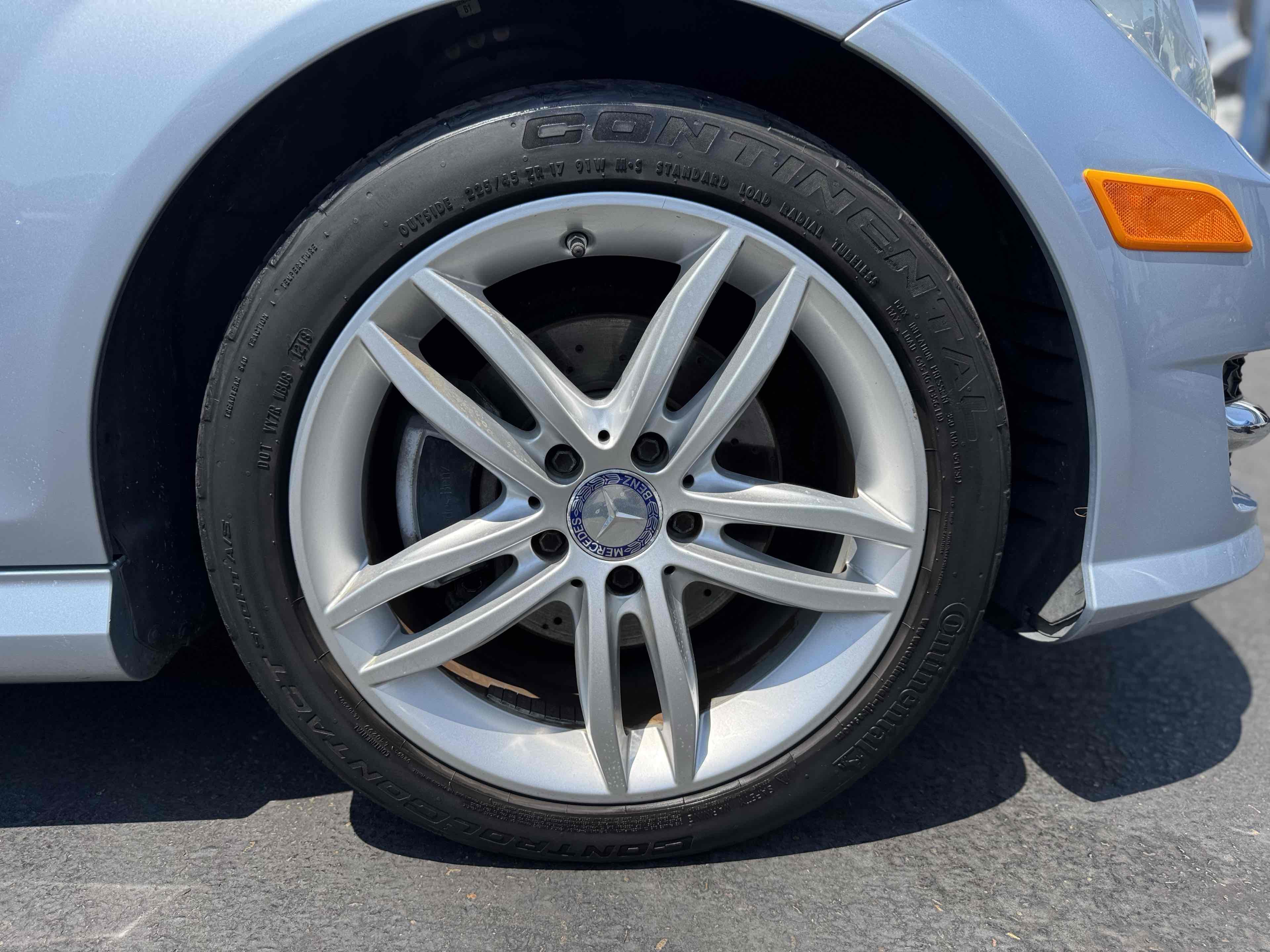 2013 Mercedes Benz C 250 Luxury Sedan photo 34