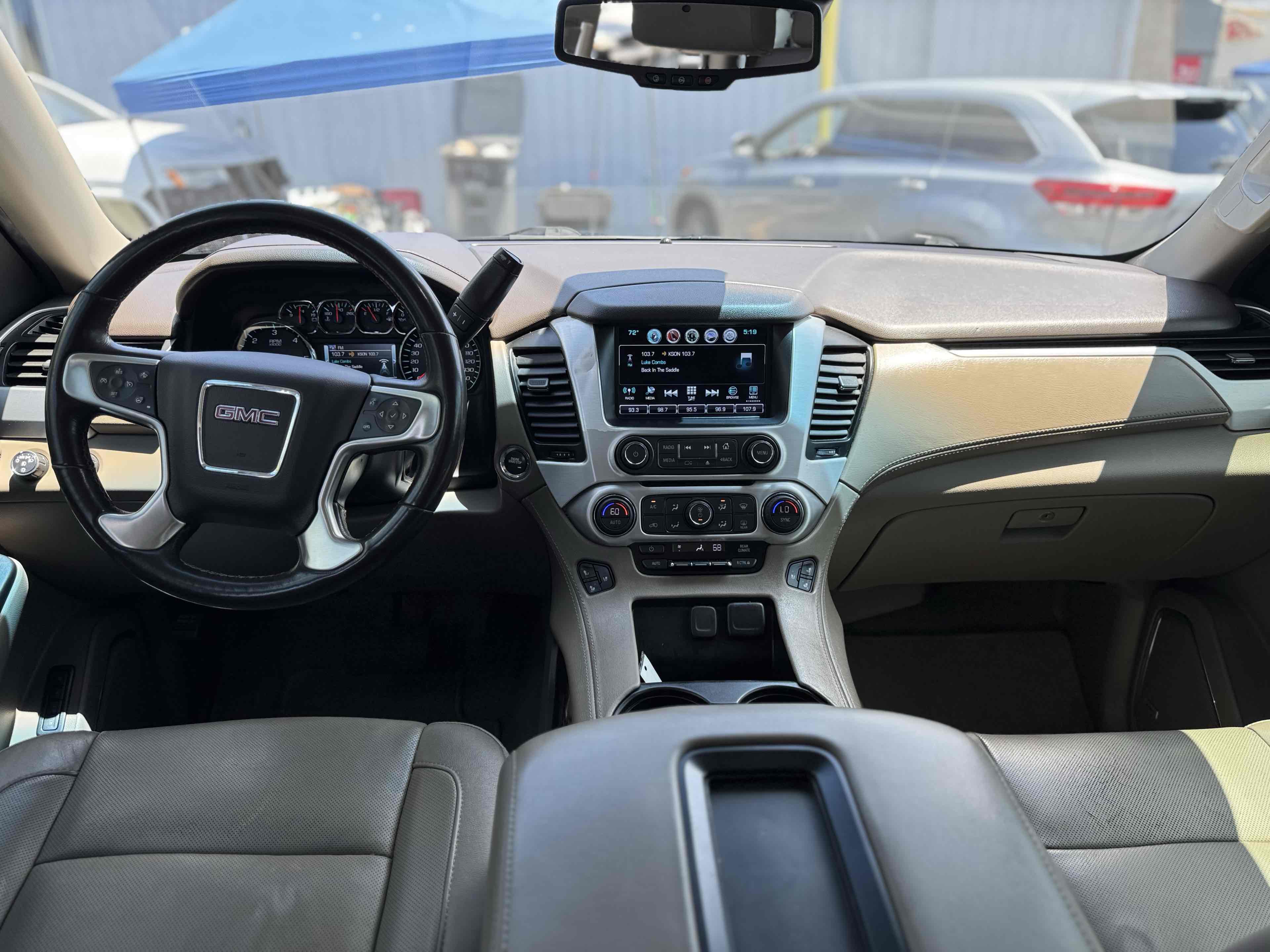 2019 Gmc Yukon SLT photo 13