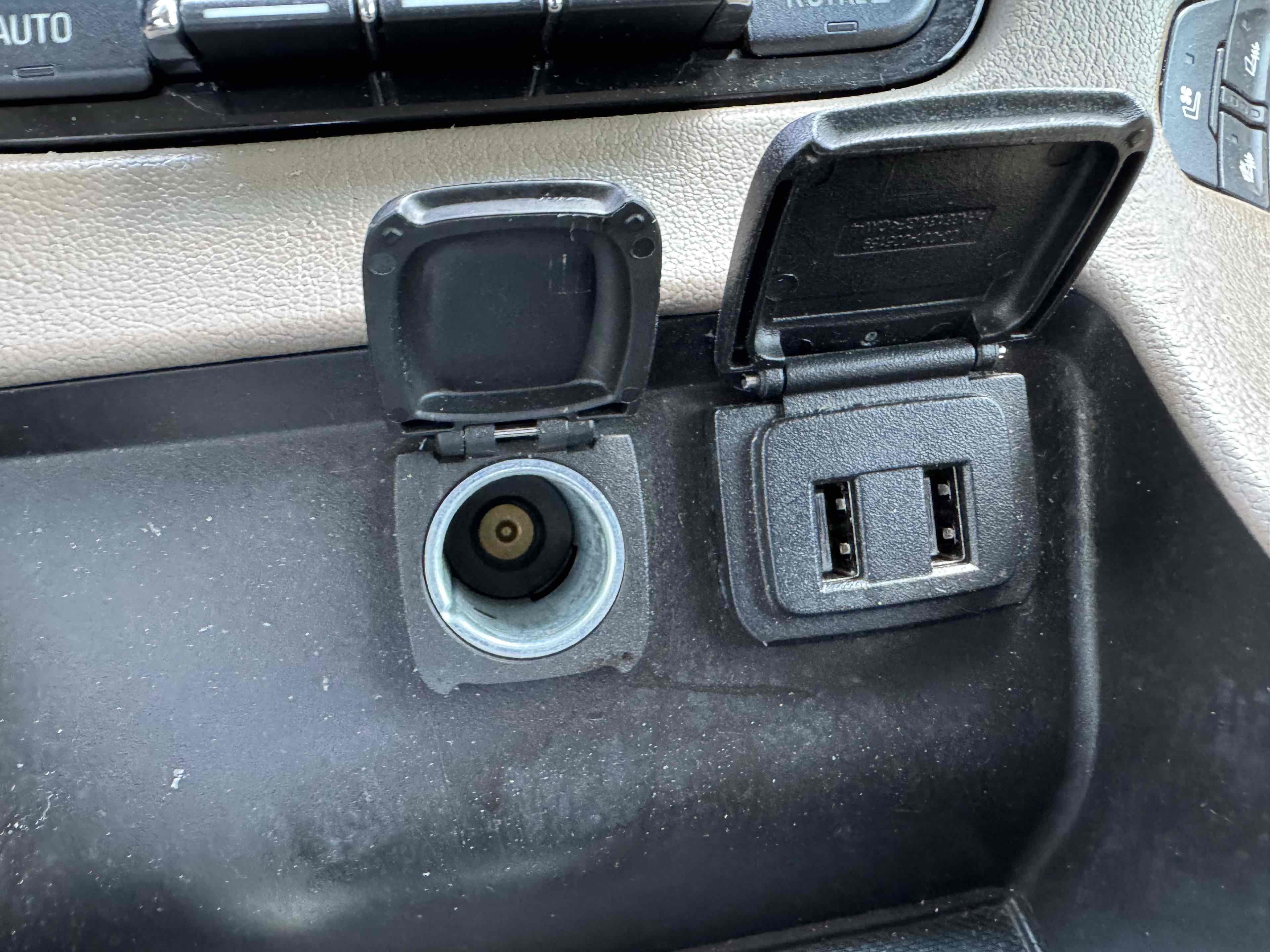 2019 Gmc Yukon SLT photo 27
