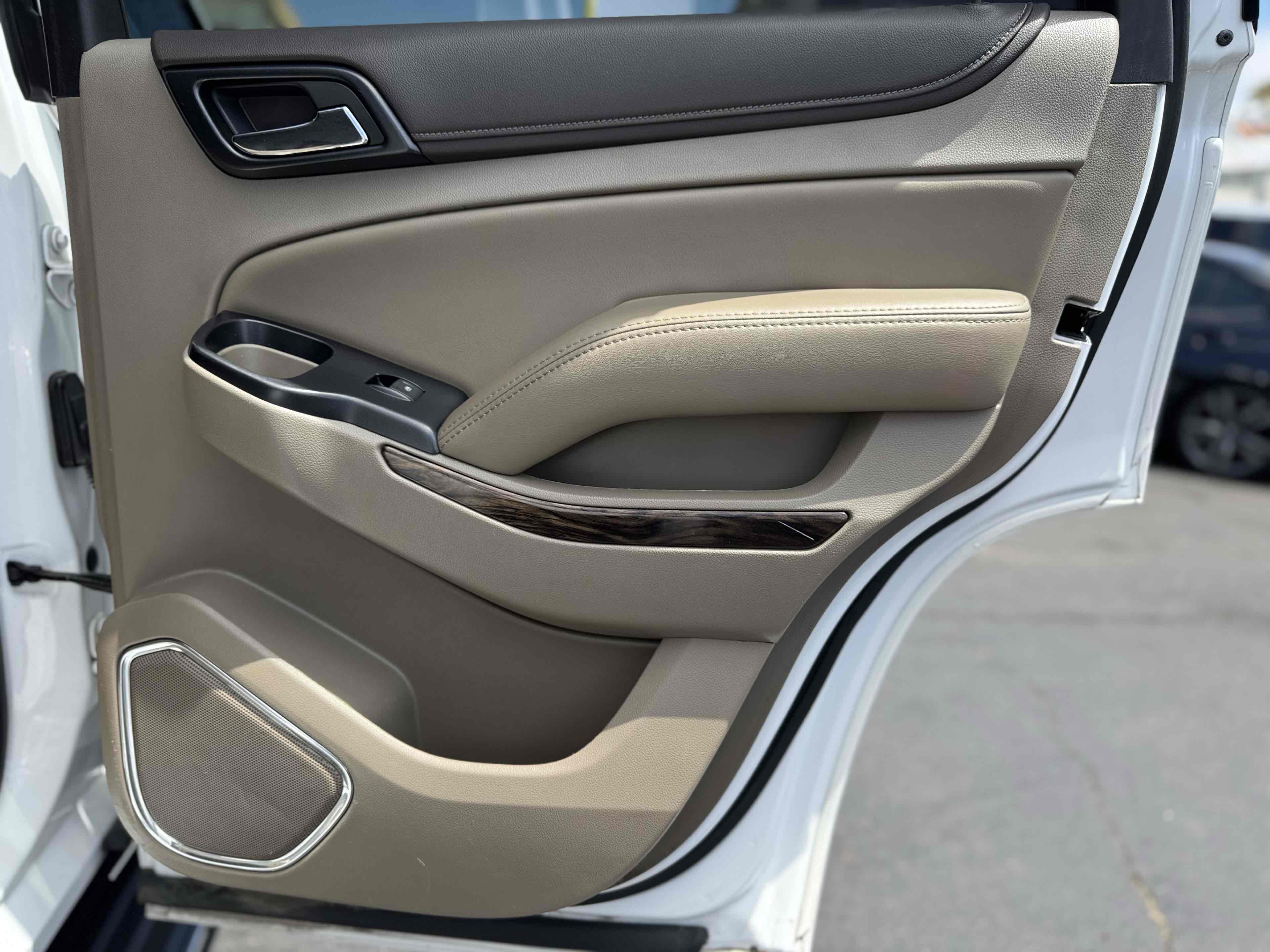 2019 Gmc Yukon SLT photo 38
