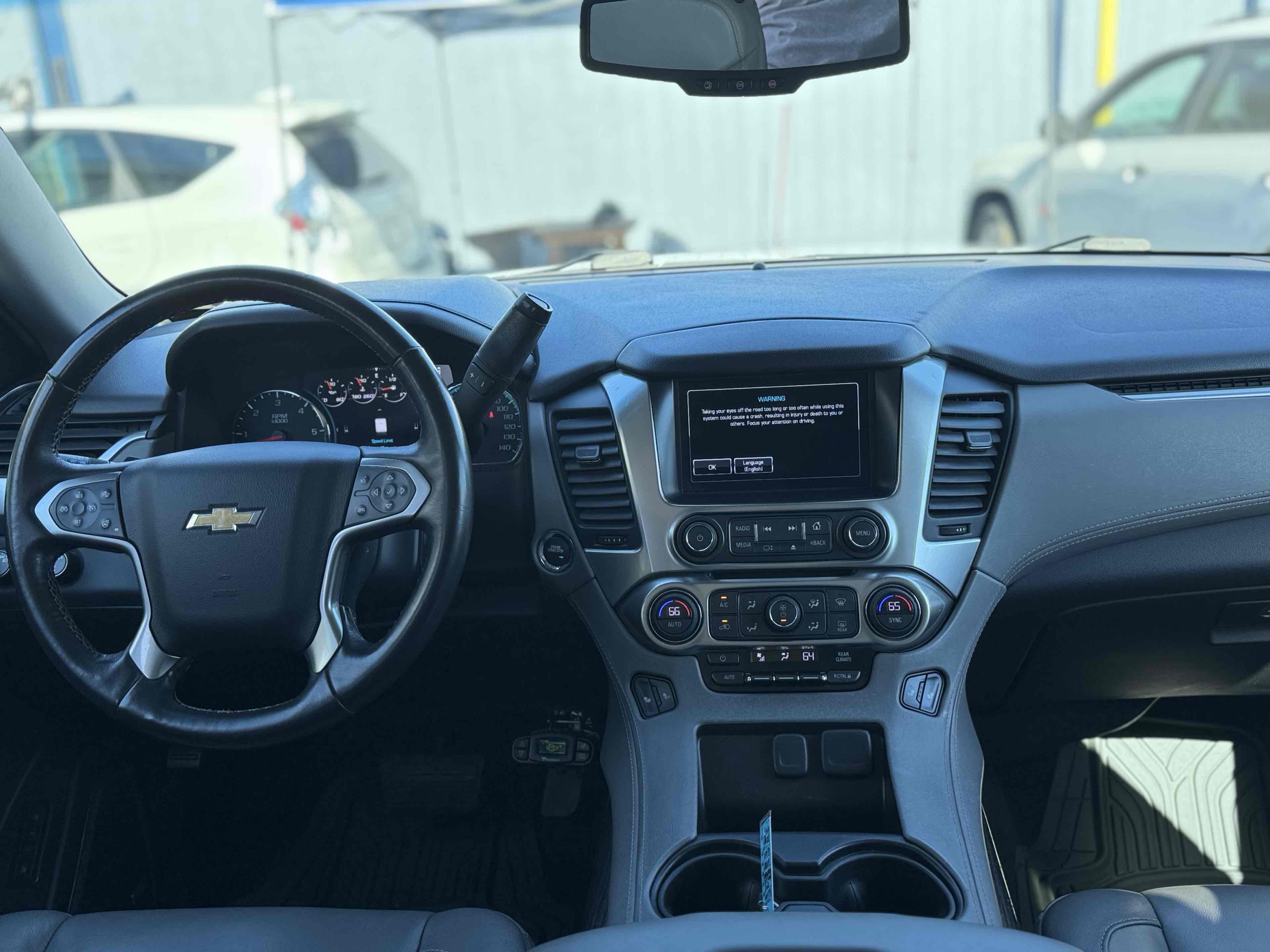 2017 Chevrolet Suburban LT photo 13