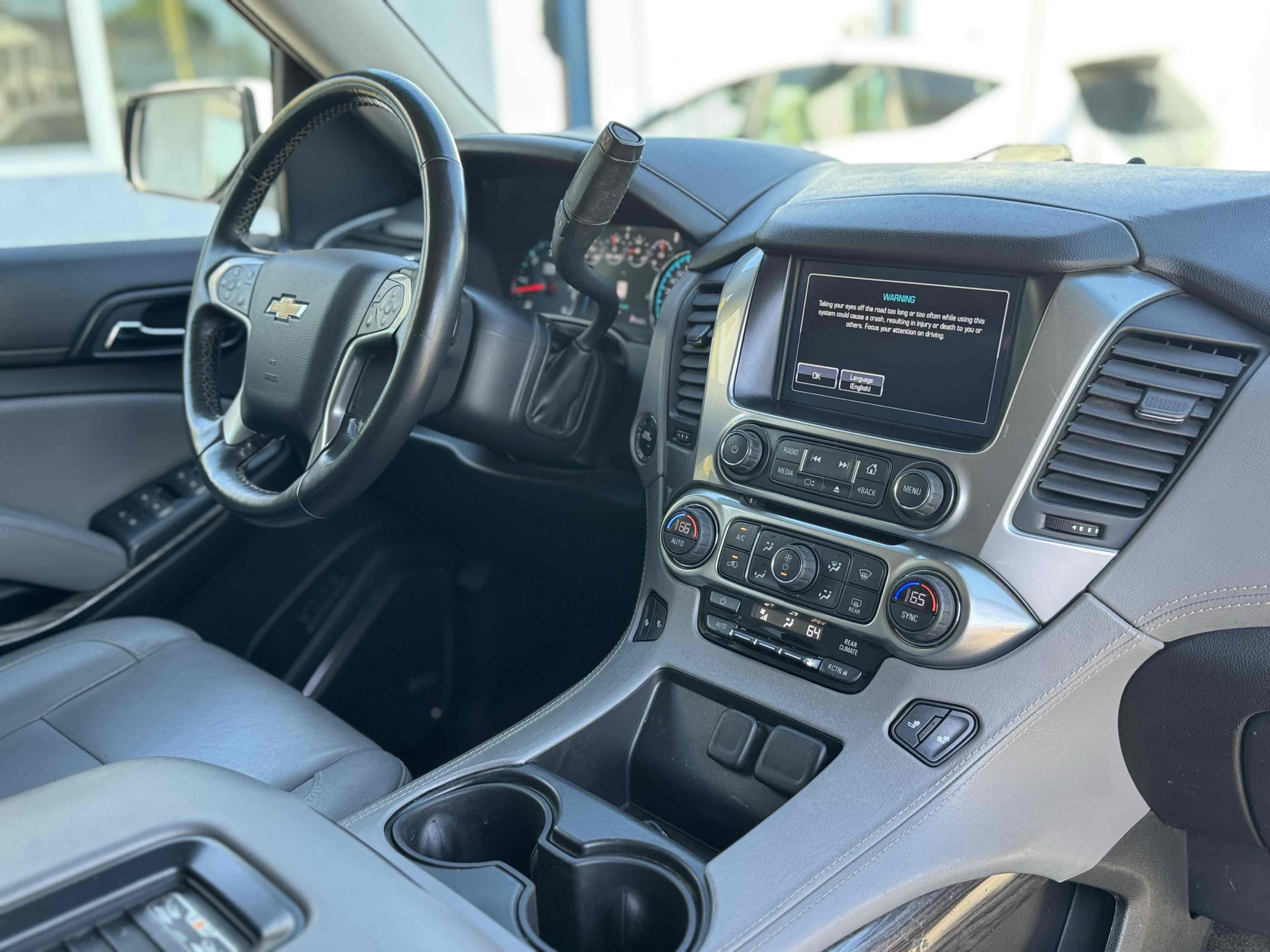 2017 Chevrolet Suburban LT photo 14
