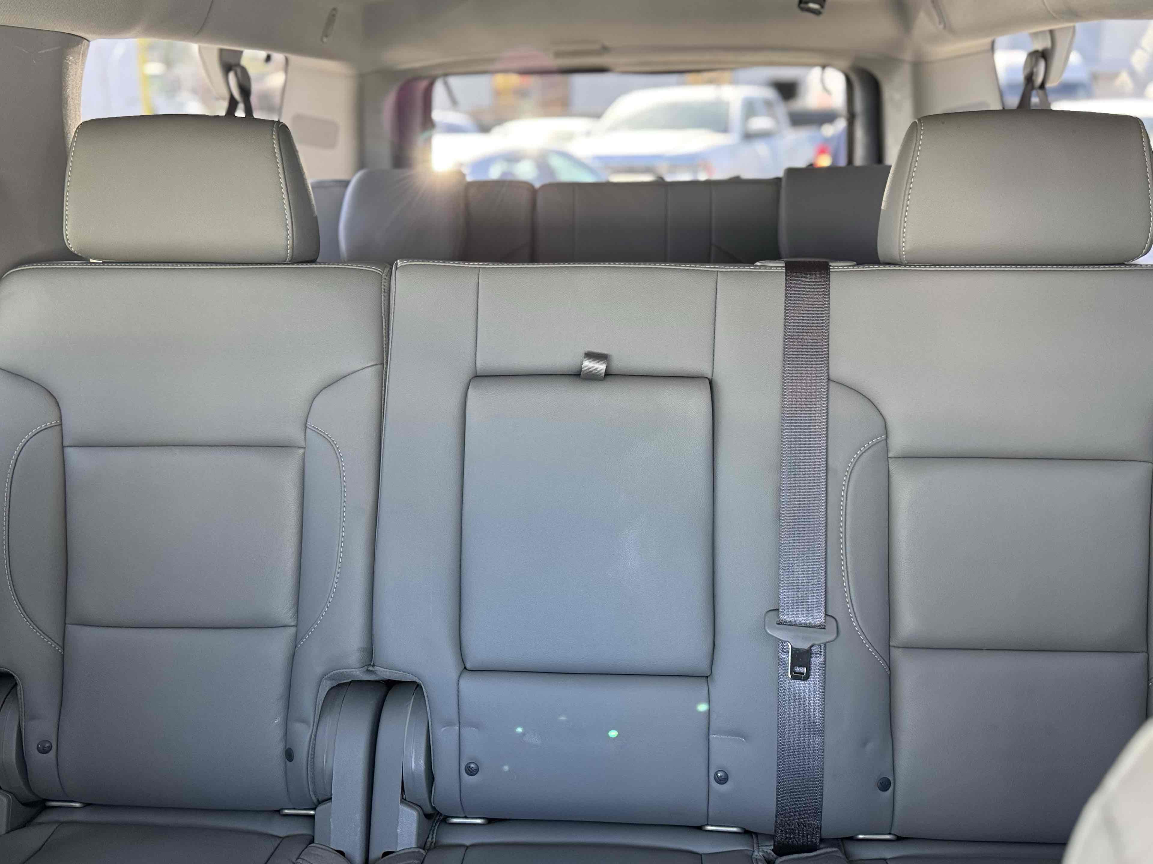 2017 Chevrolet Suburban LT photo 35