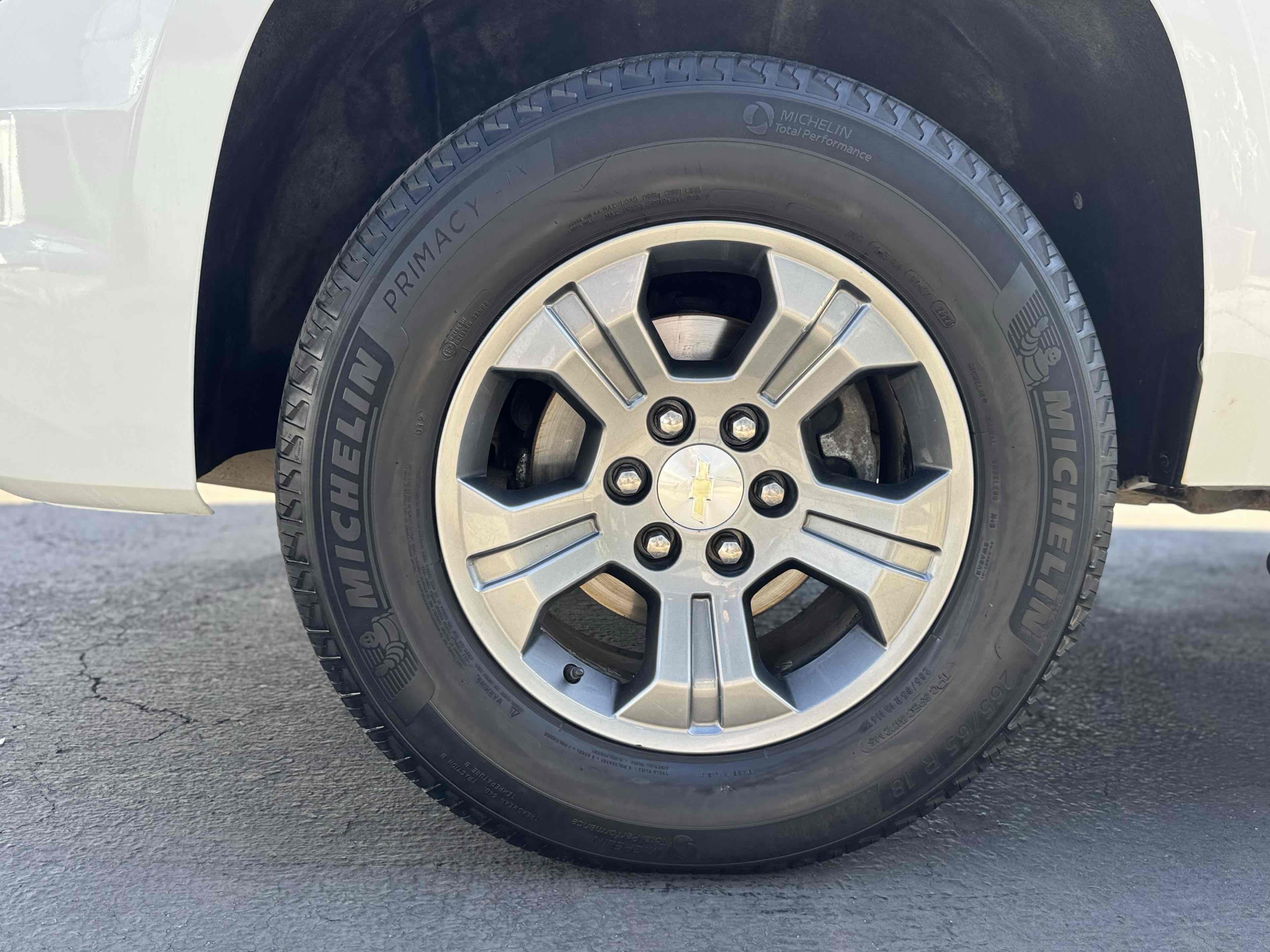 2017 Chevrolet Suburban LT photo 43