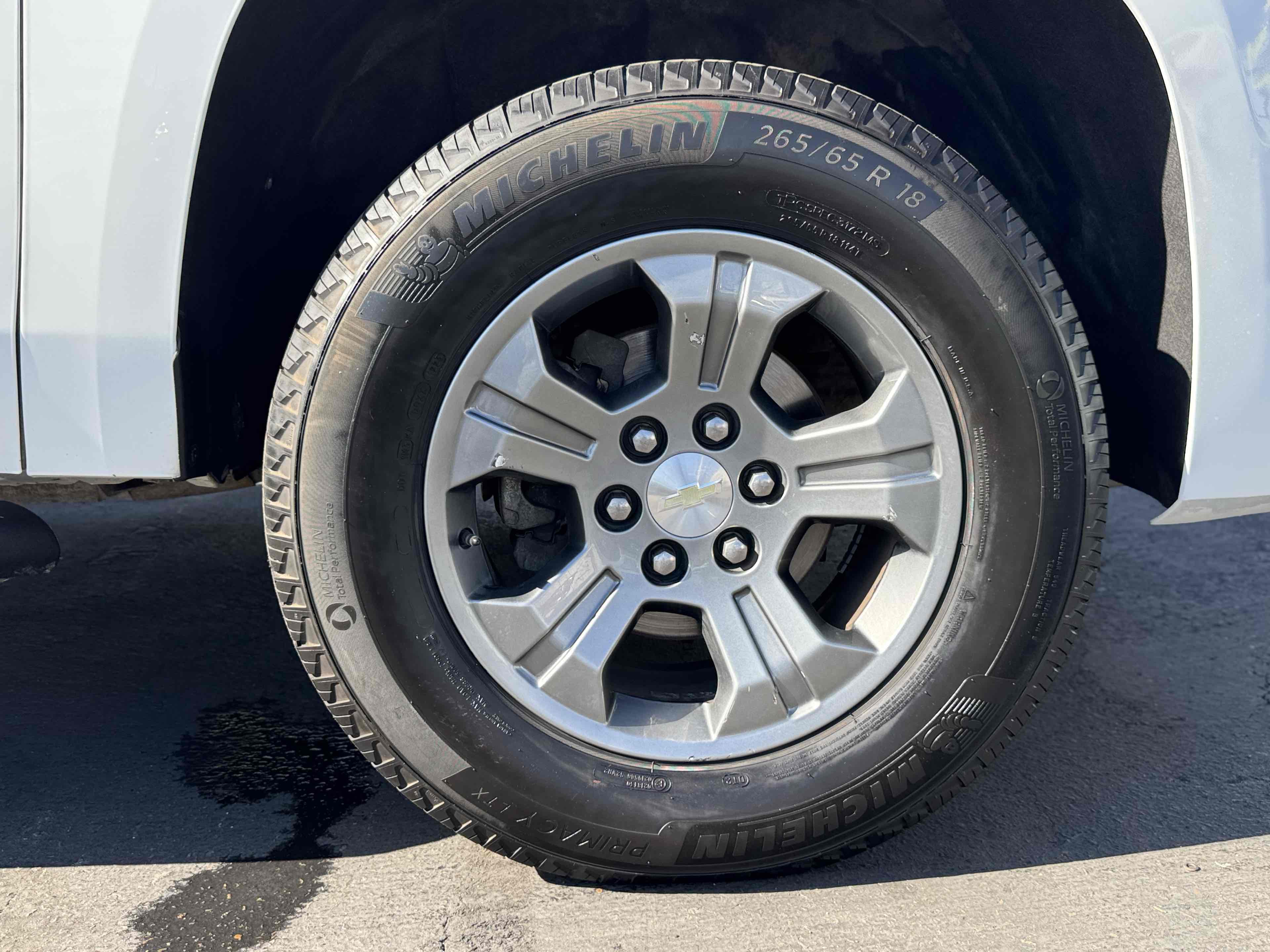 2017 Chevrolet Suburban LT photo 44