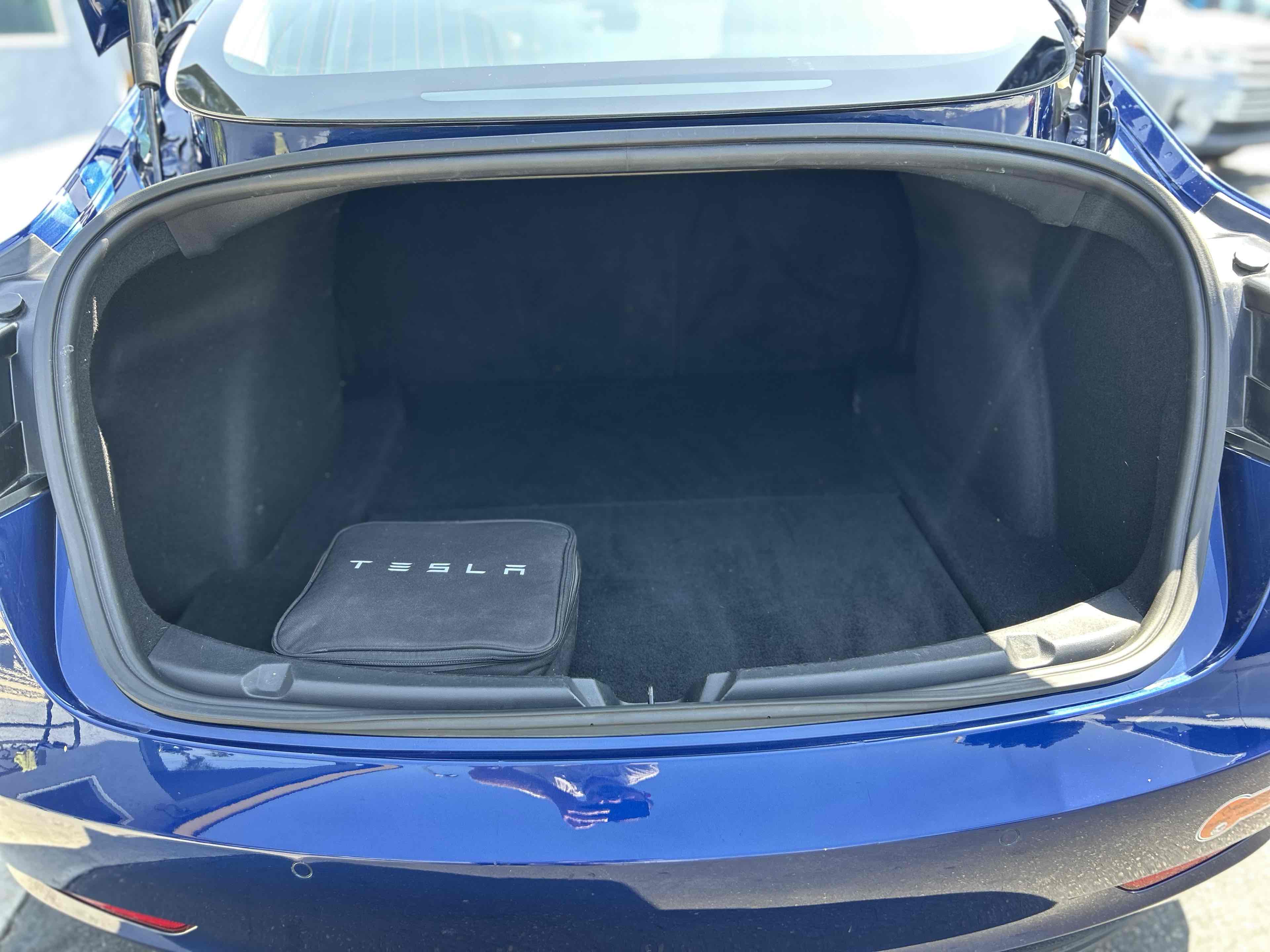 2020 Tesla Model 3 Long Range photo 9
