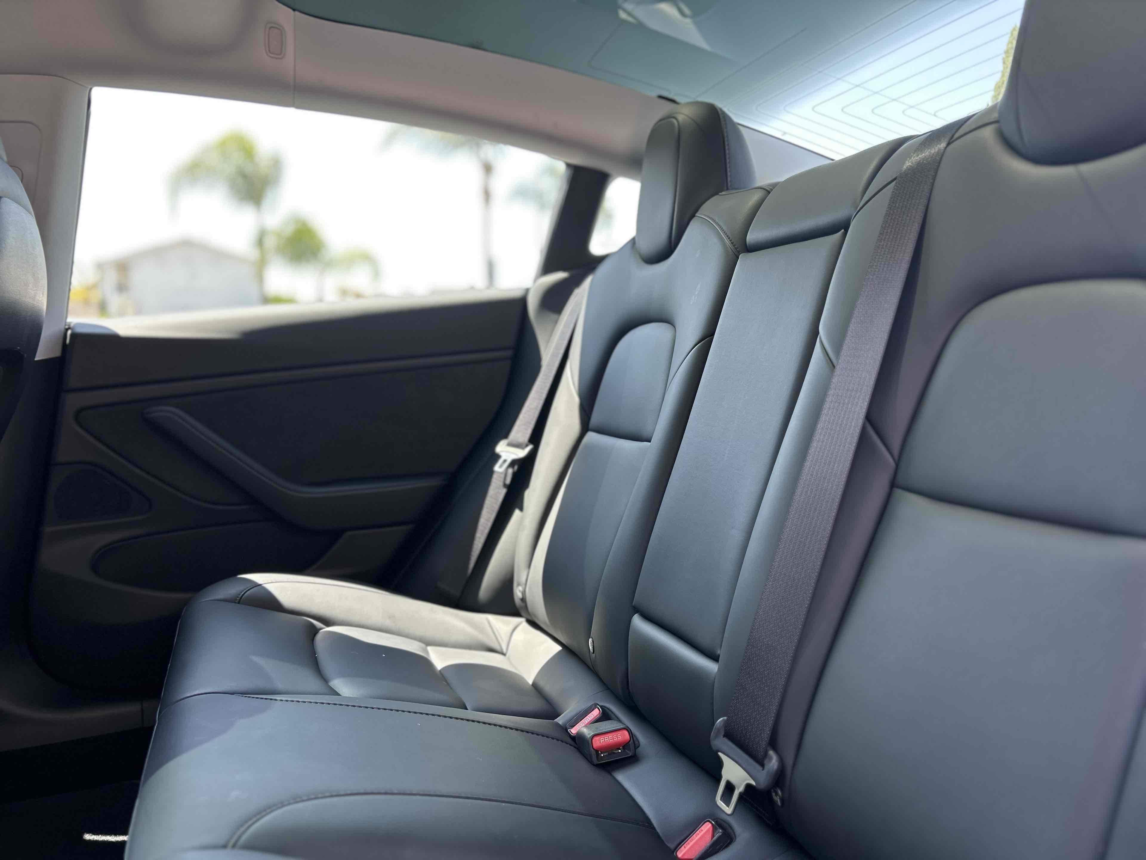 2020 Tesla Model 3 Long Range photo 17