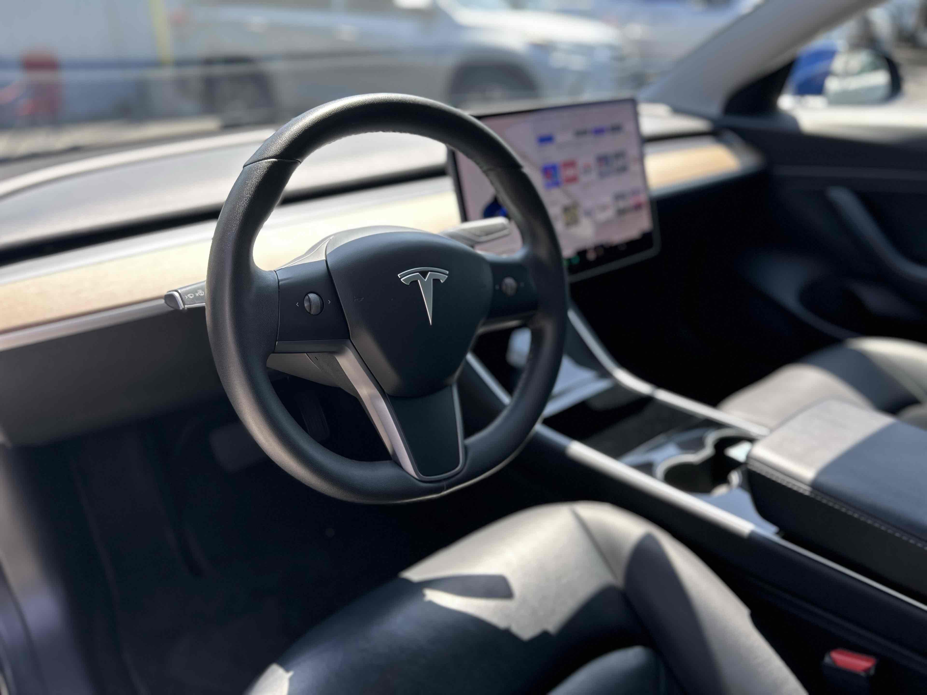 2020 Tesla Model 3 Long Range photo 11