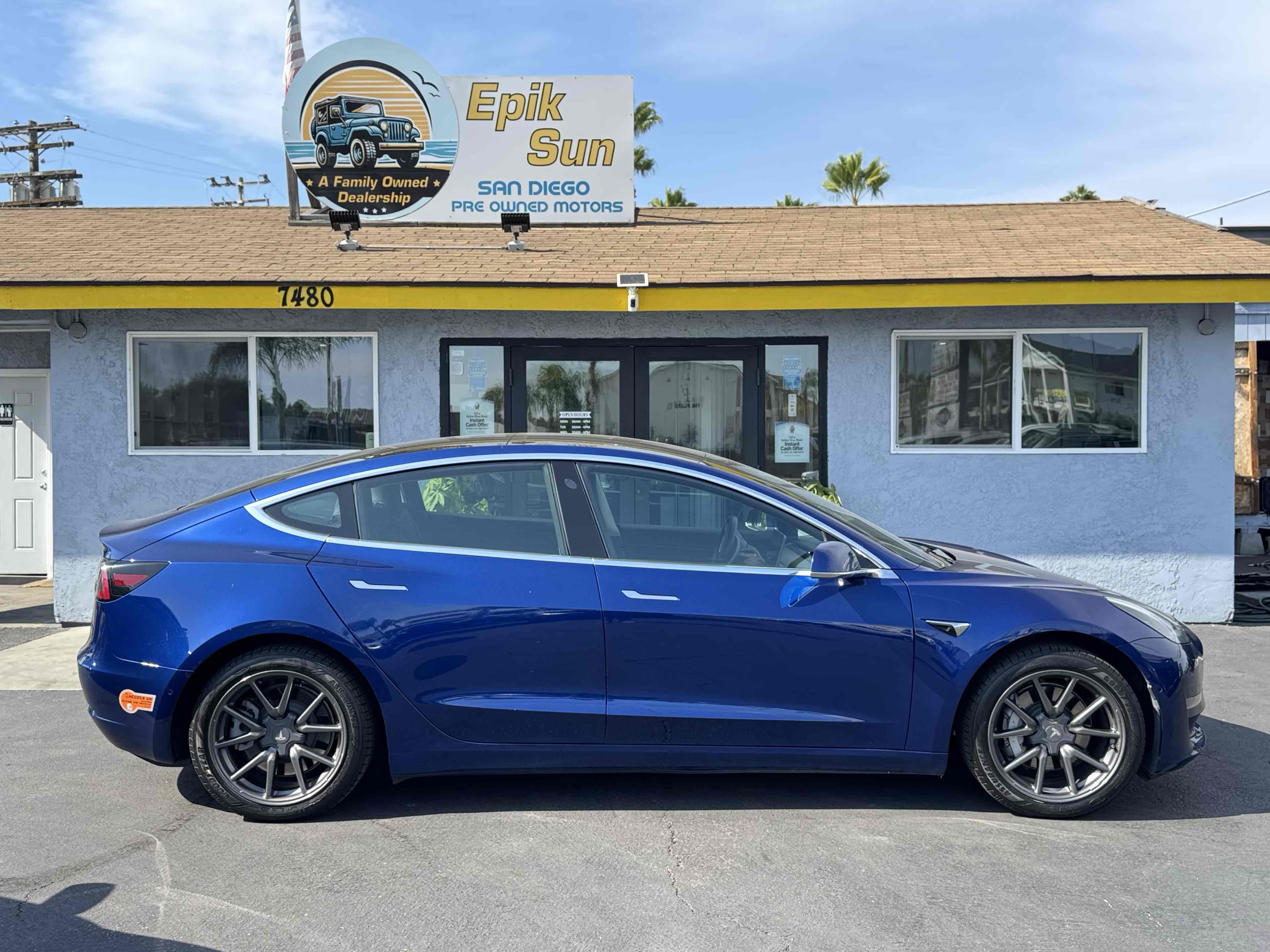 2020 Tesla Model 3 Long Range photo 4