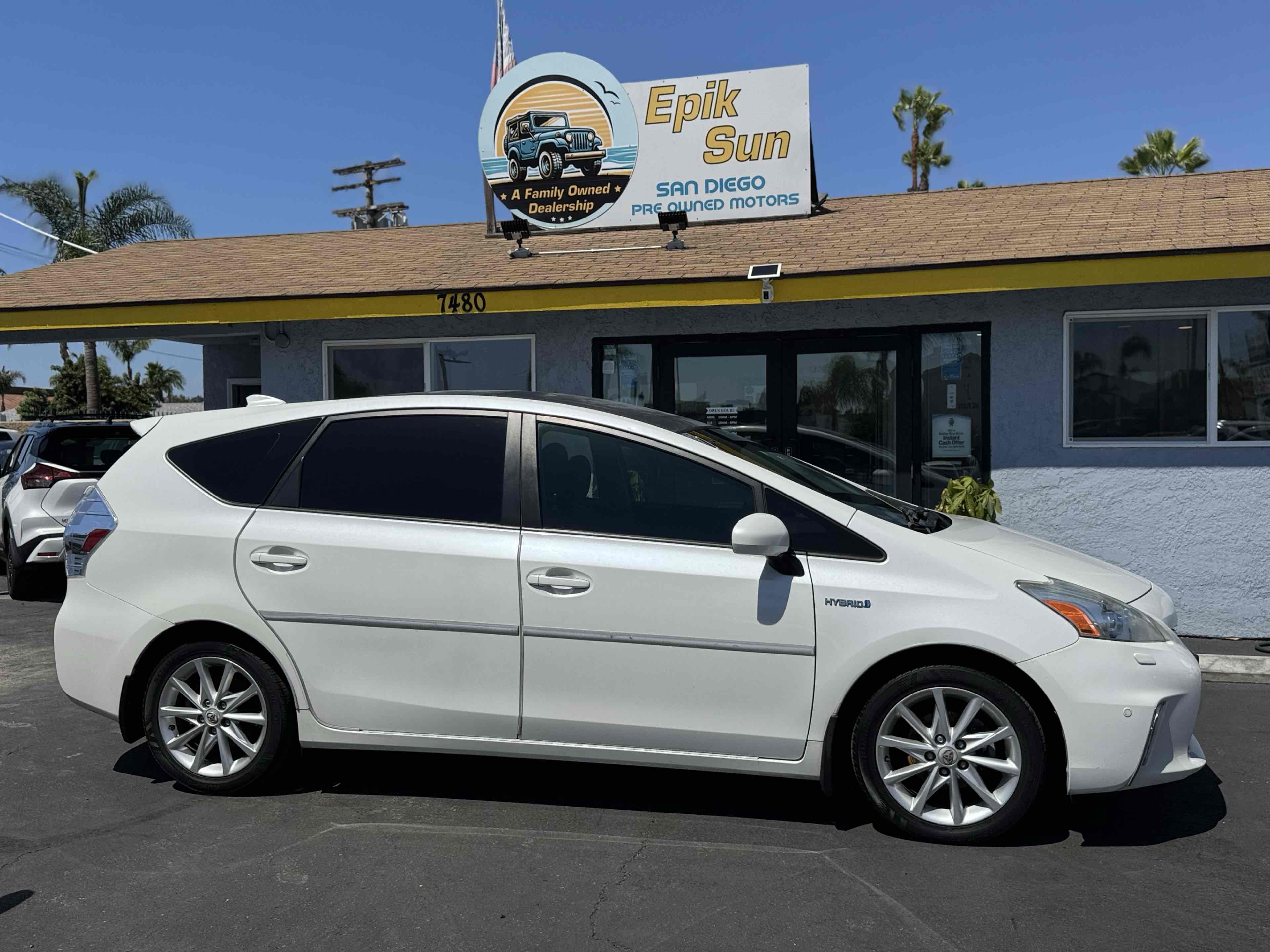 2012 Toyota Prius V Five photo 4