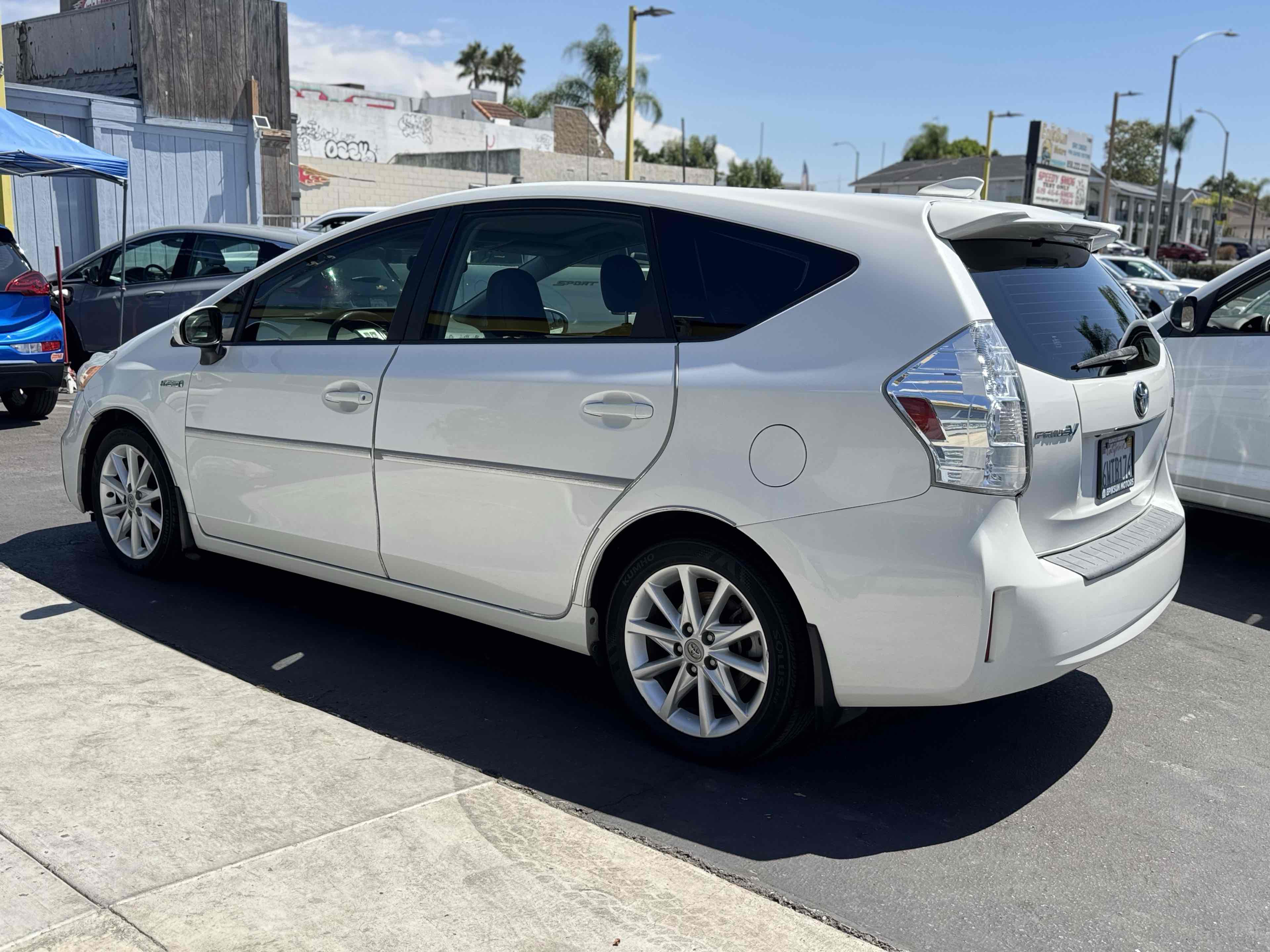 2012 Toyota Prius V Five photo 6
