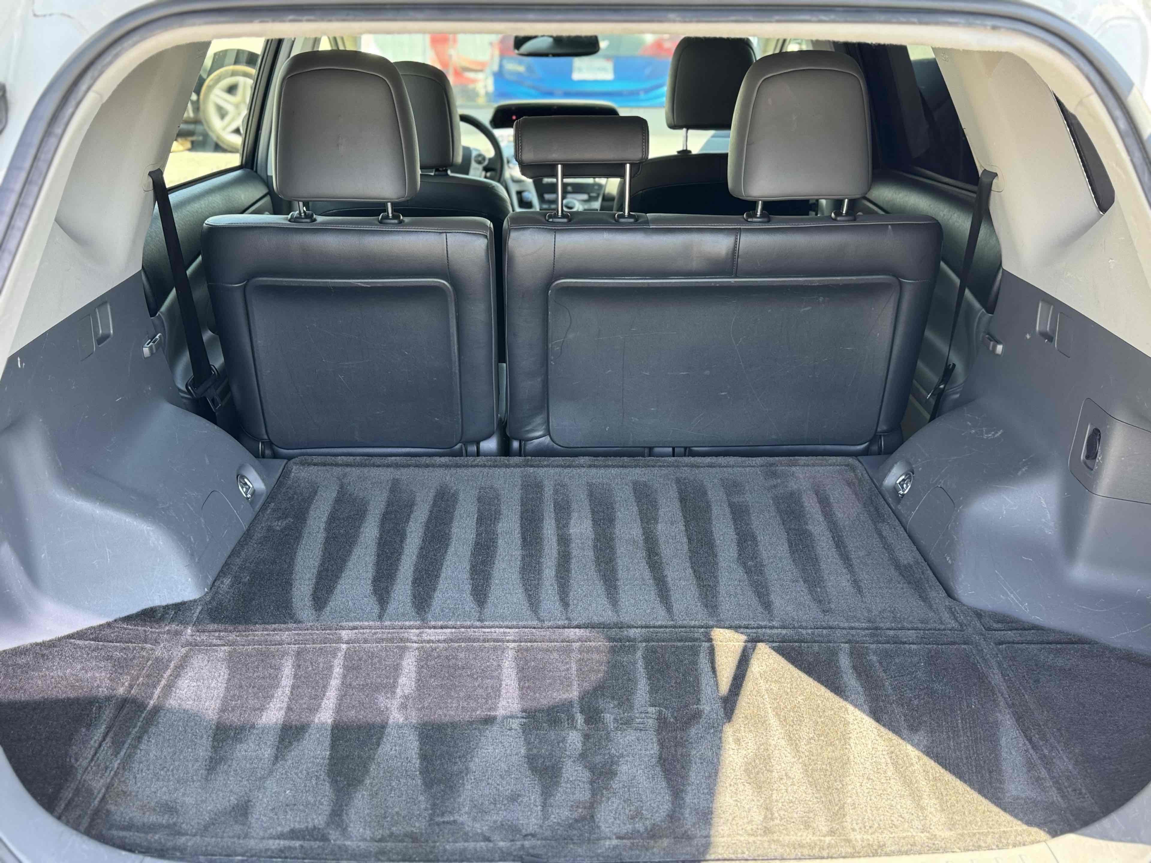 2012 Toyota Prius V Five photo 10