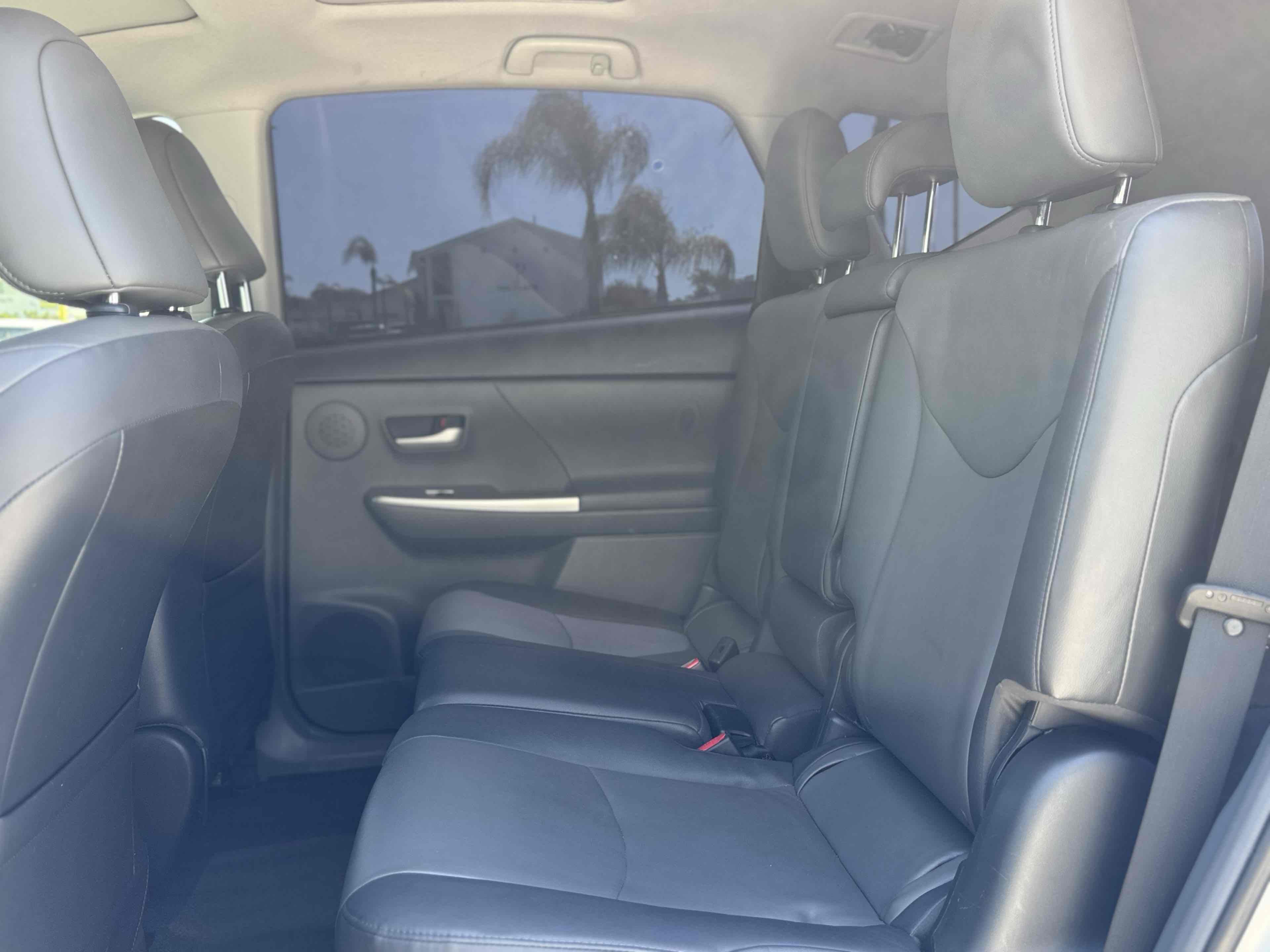 2012 Toyota Prius V Five photo 16