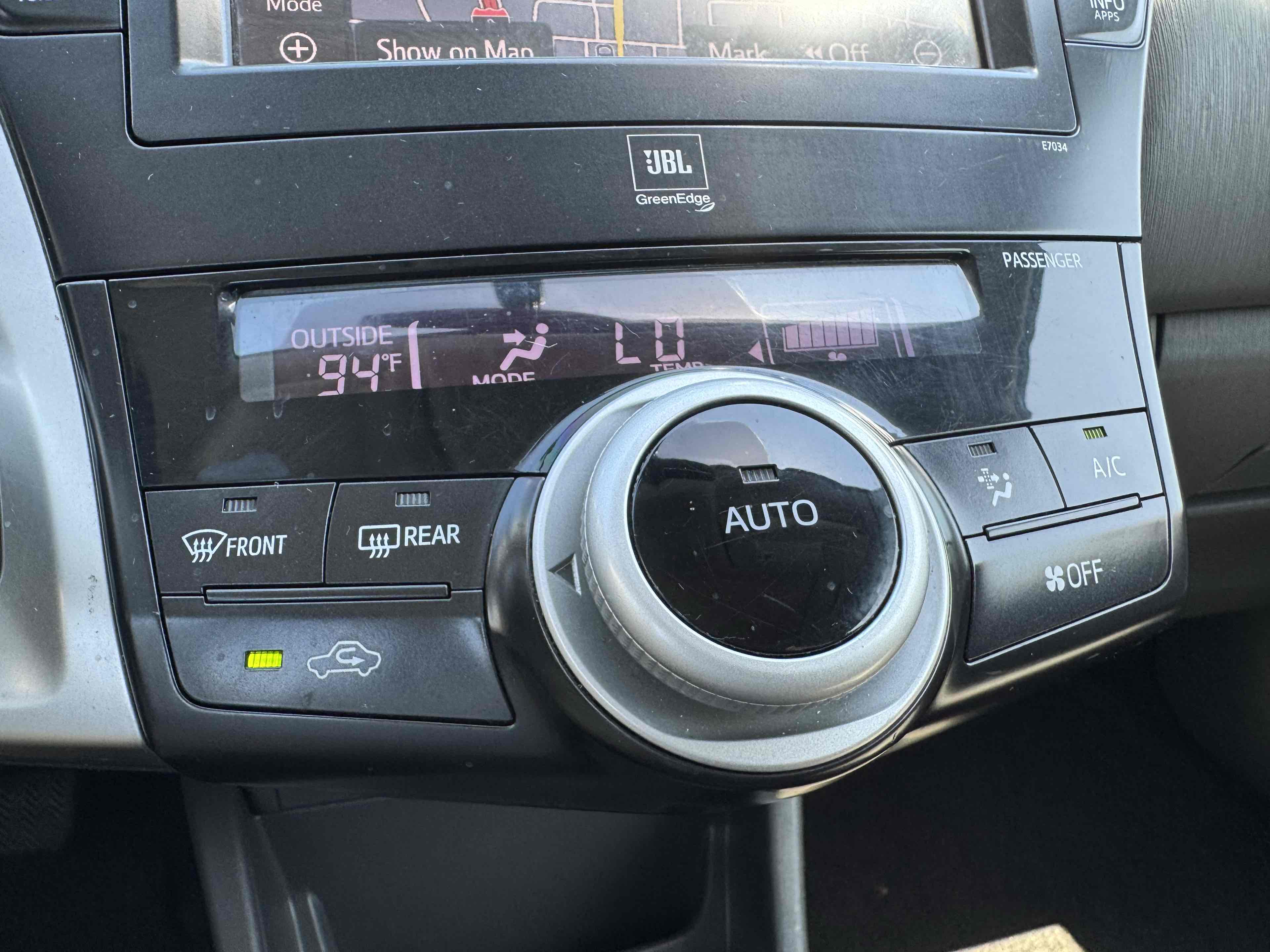 2012 Toyota Prius V Five photo 25