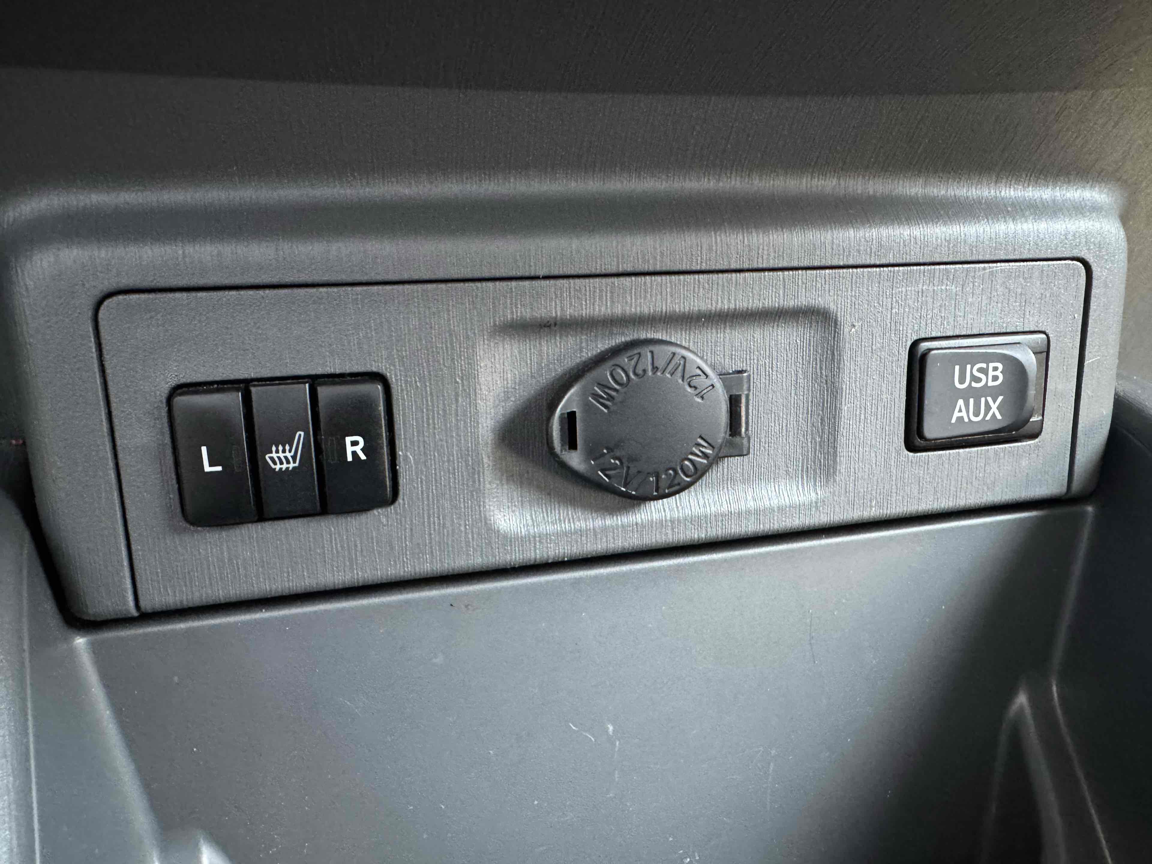 2012 Toyota Prius V Five photo 29