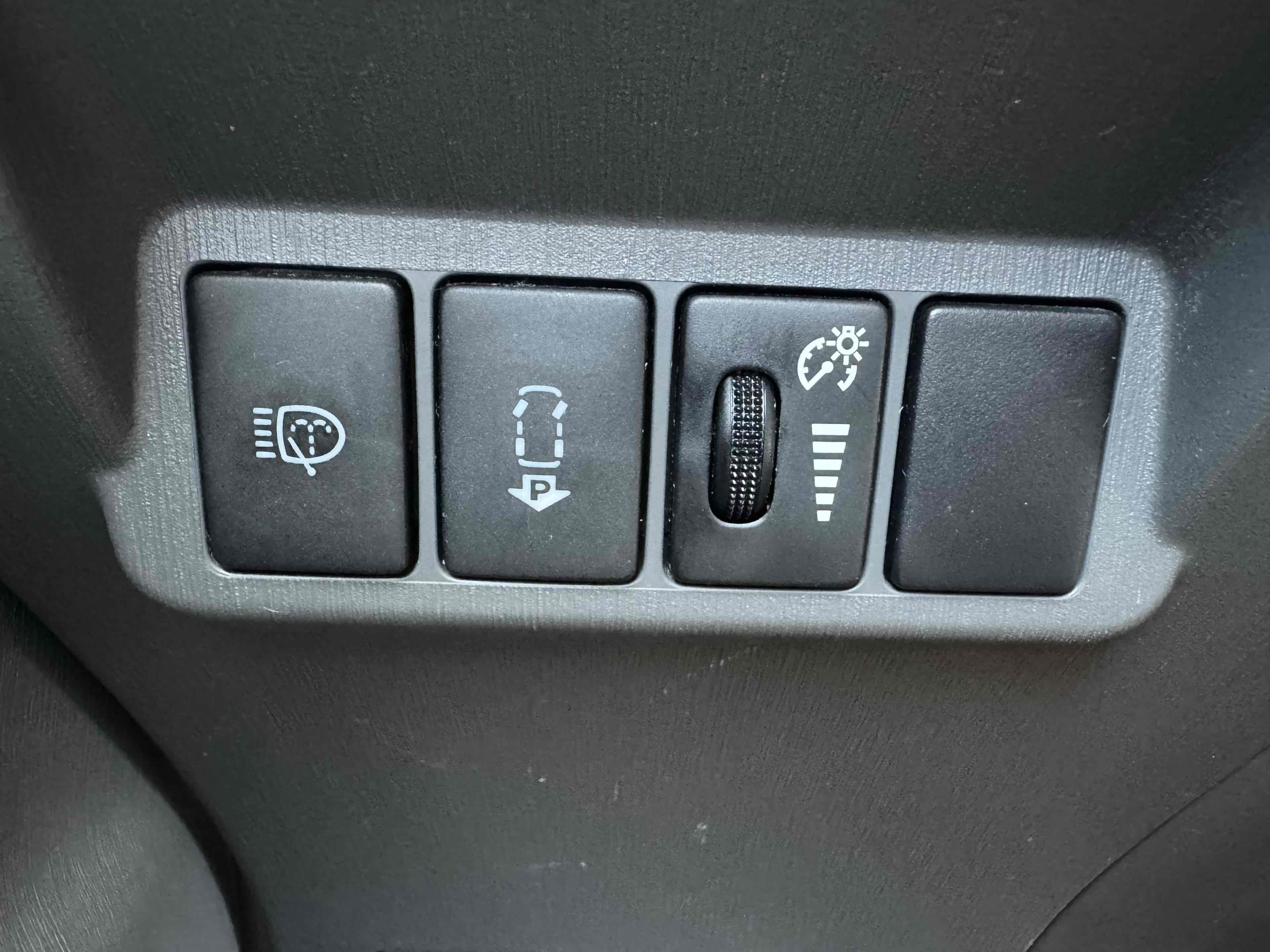 2012 Toyota Prius V Five photo 30
