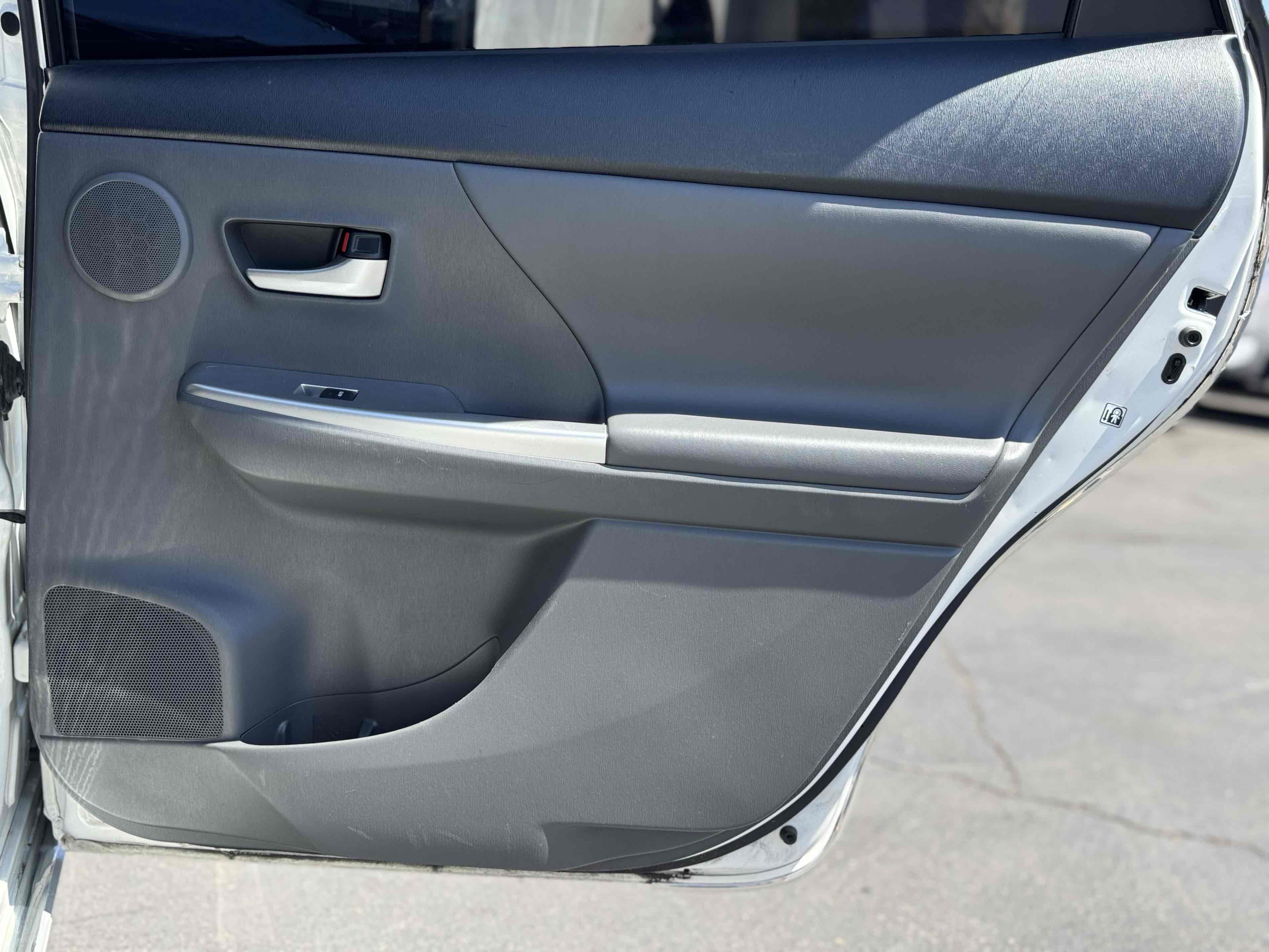 2012 Toyota Prius V Five photo 38