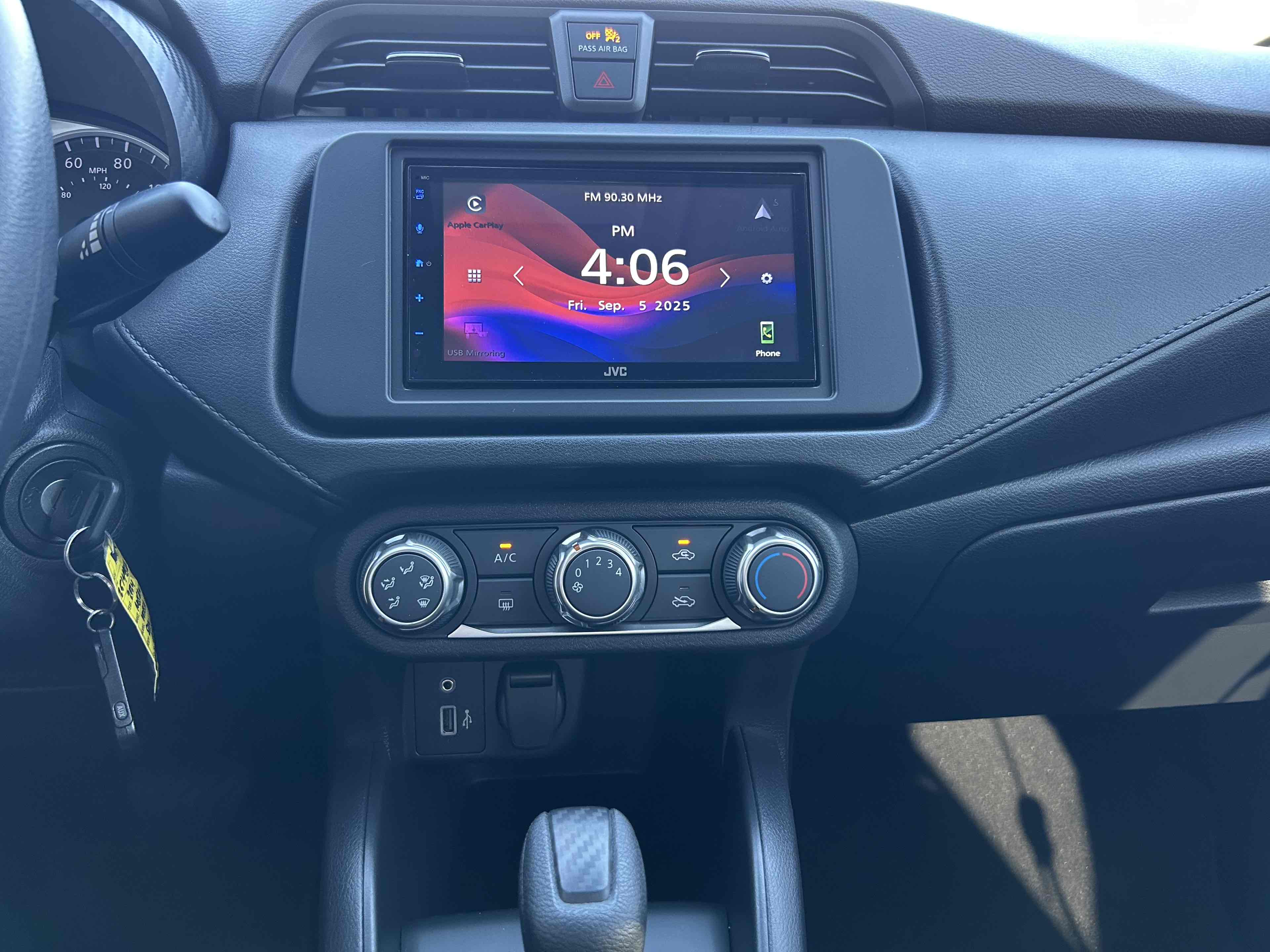 2024 Nissan Versa S photo 18
