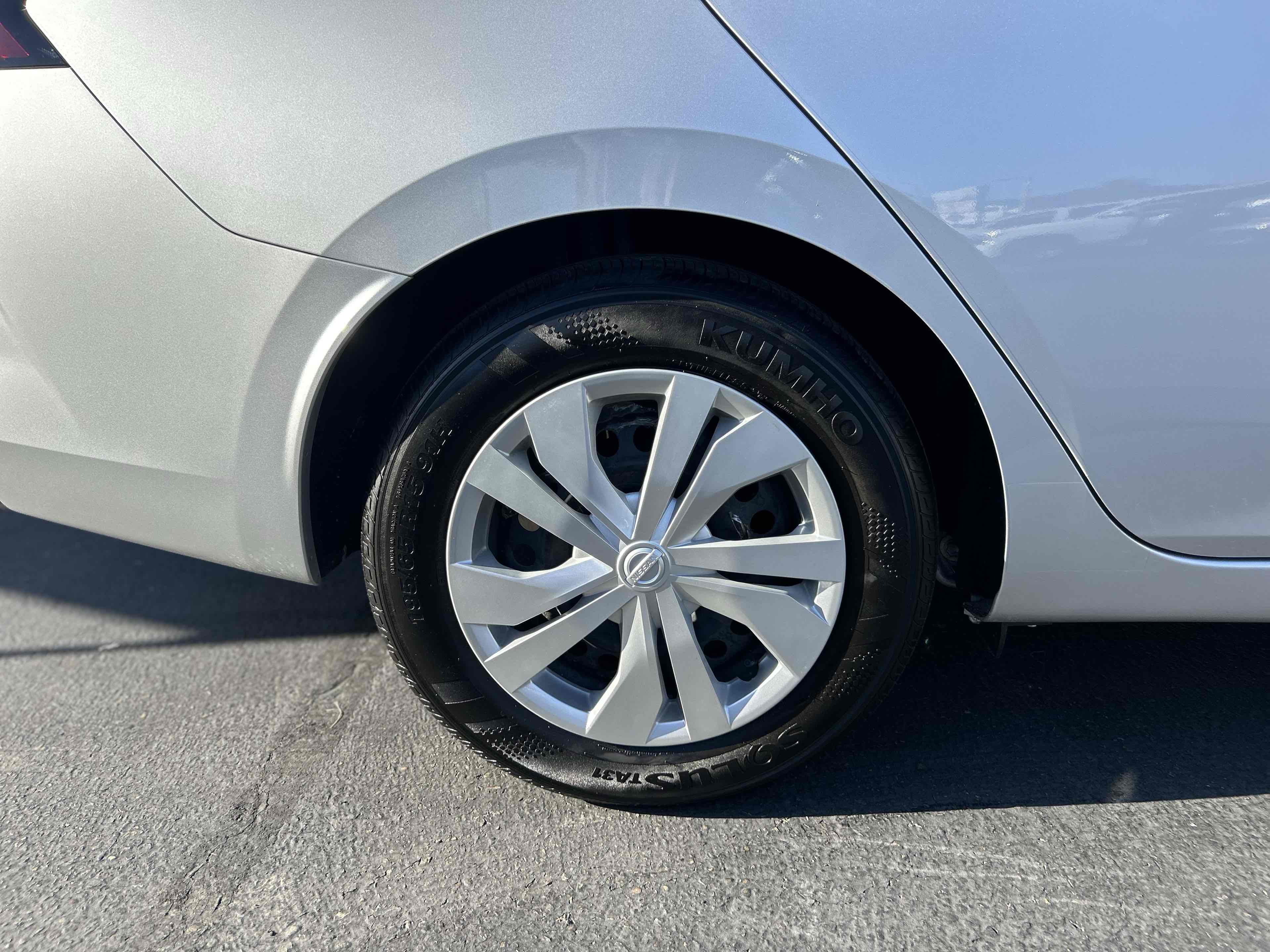 2024 Nissan Versa S photo 26