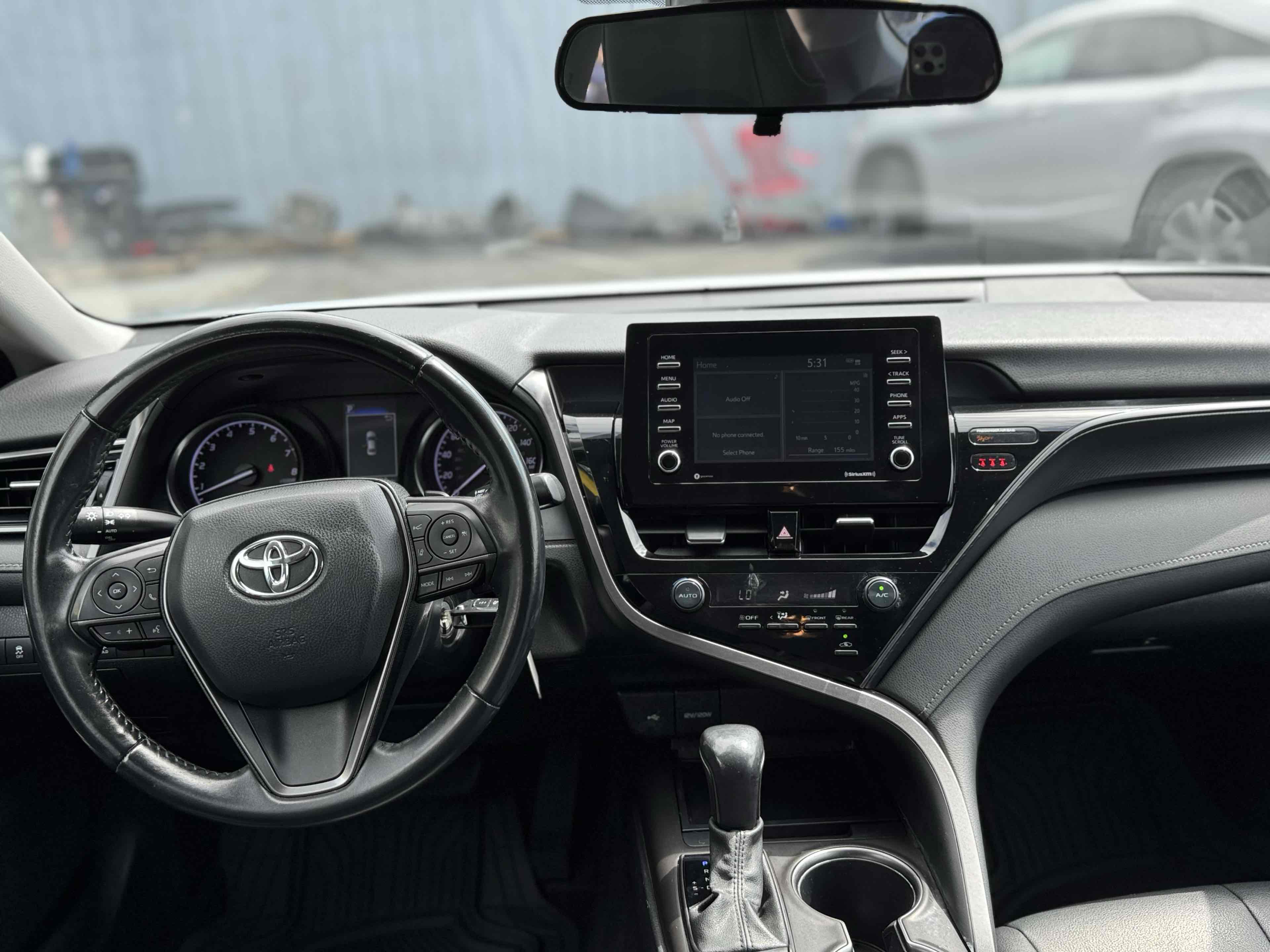 2021 Toyota Camry SE photo 11