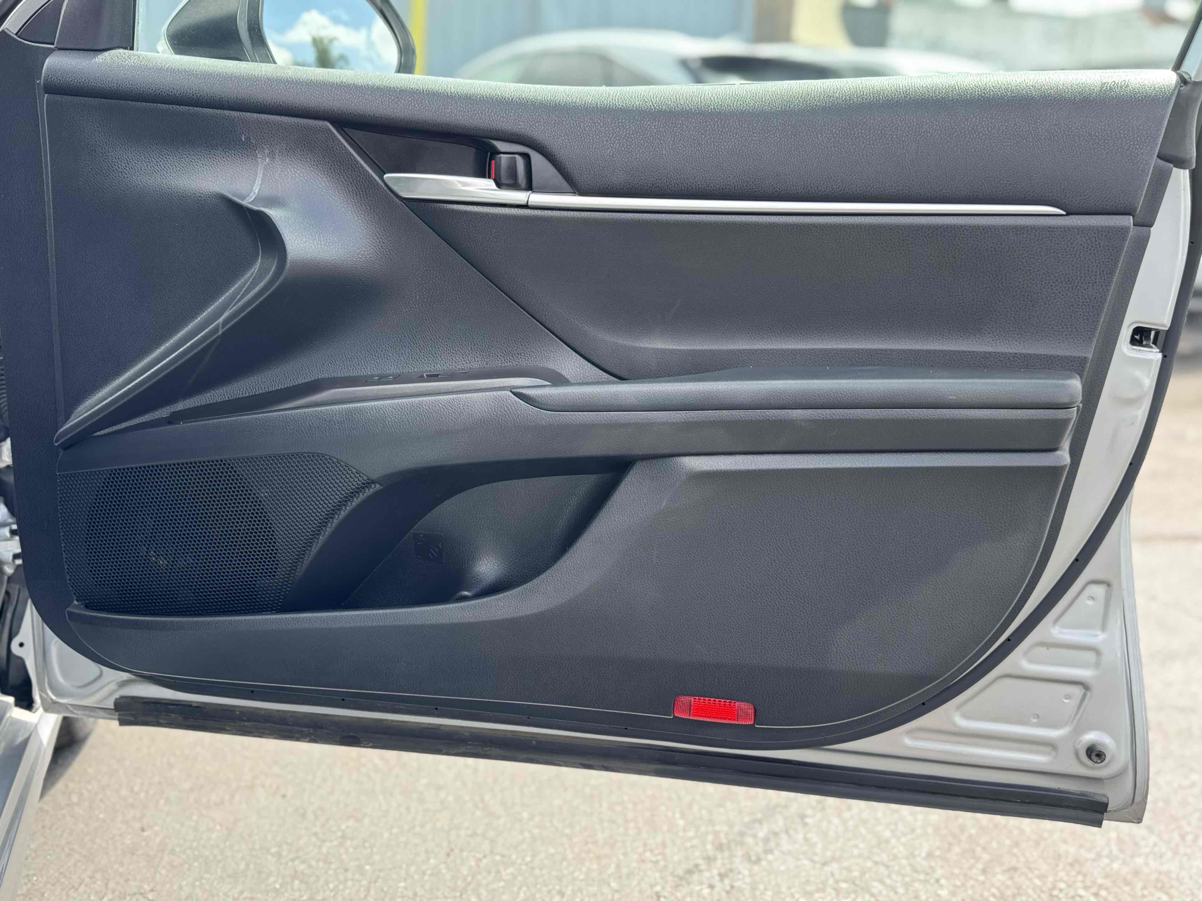 2021 Toyota Camry SE photo 29