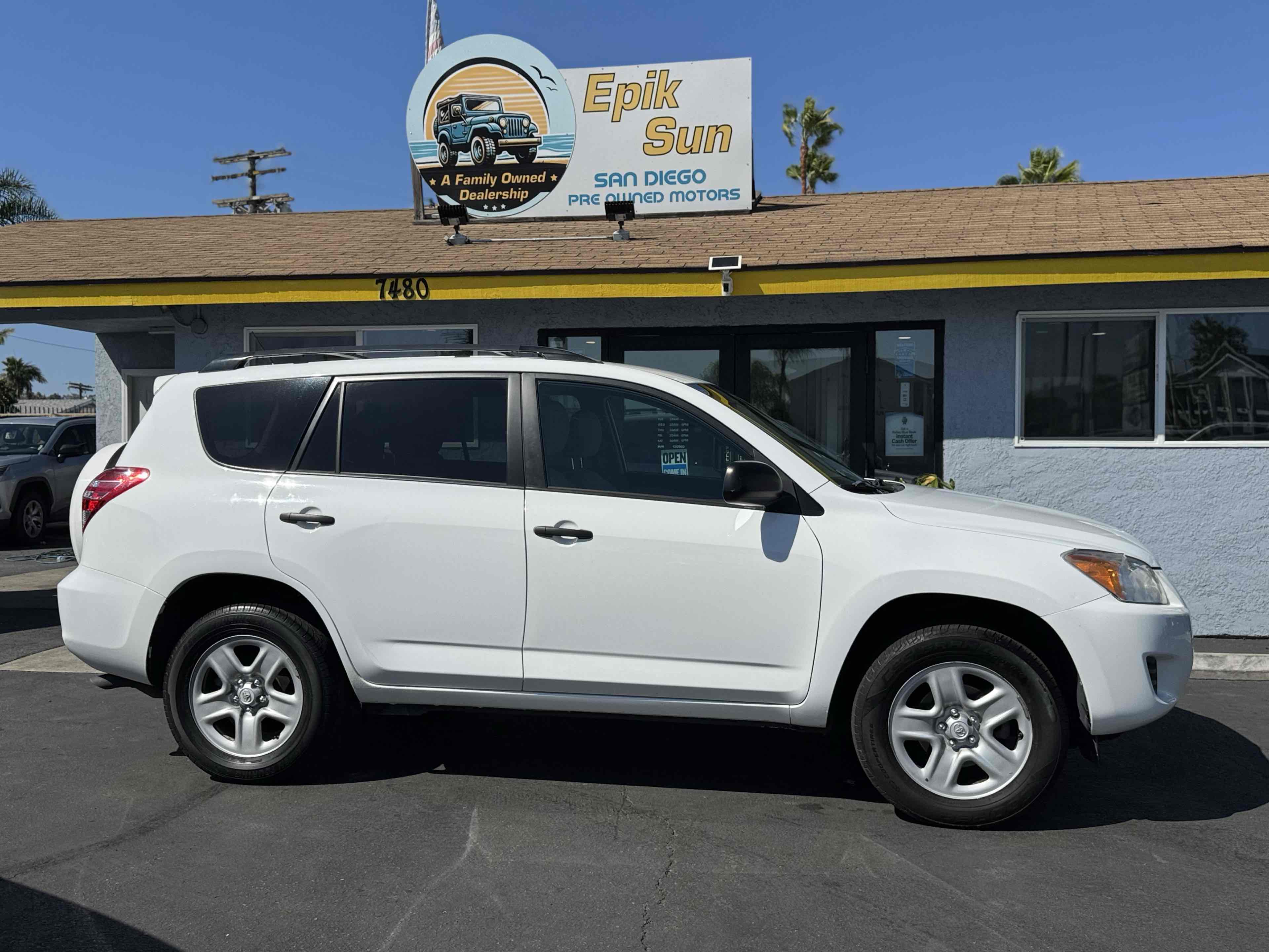 2012 Toyota RAV4 photo 4