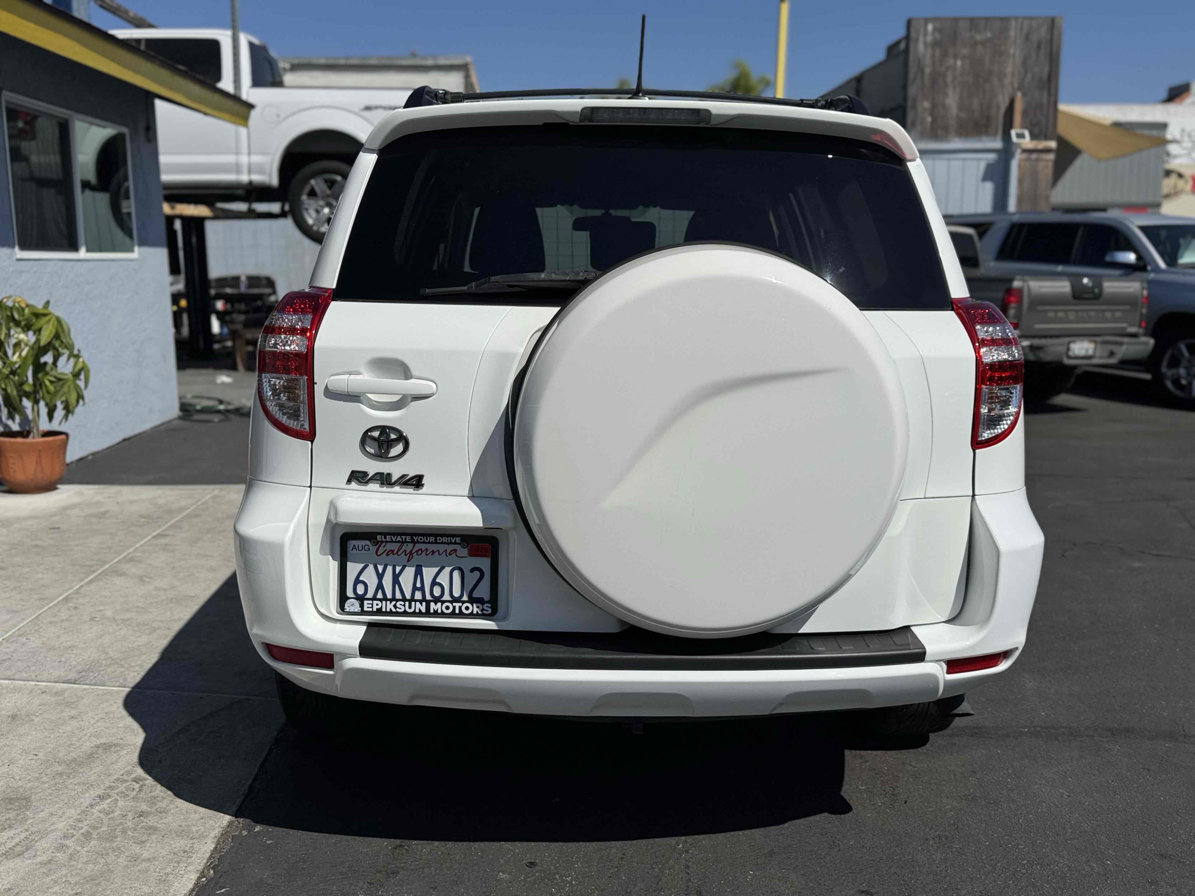 2012 Toyota RAV4 photo 7