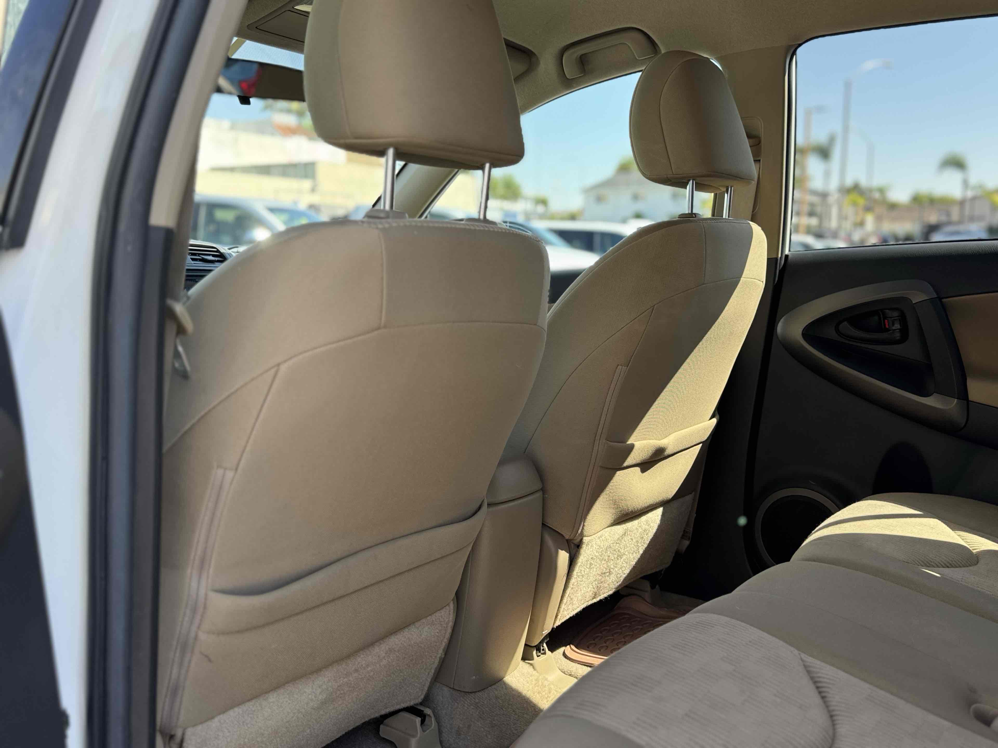2012 Toyota RAV4 photo 14