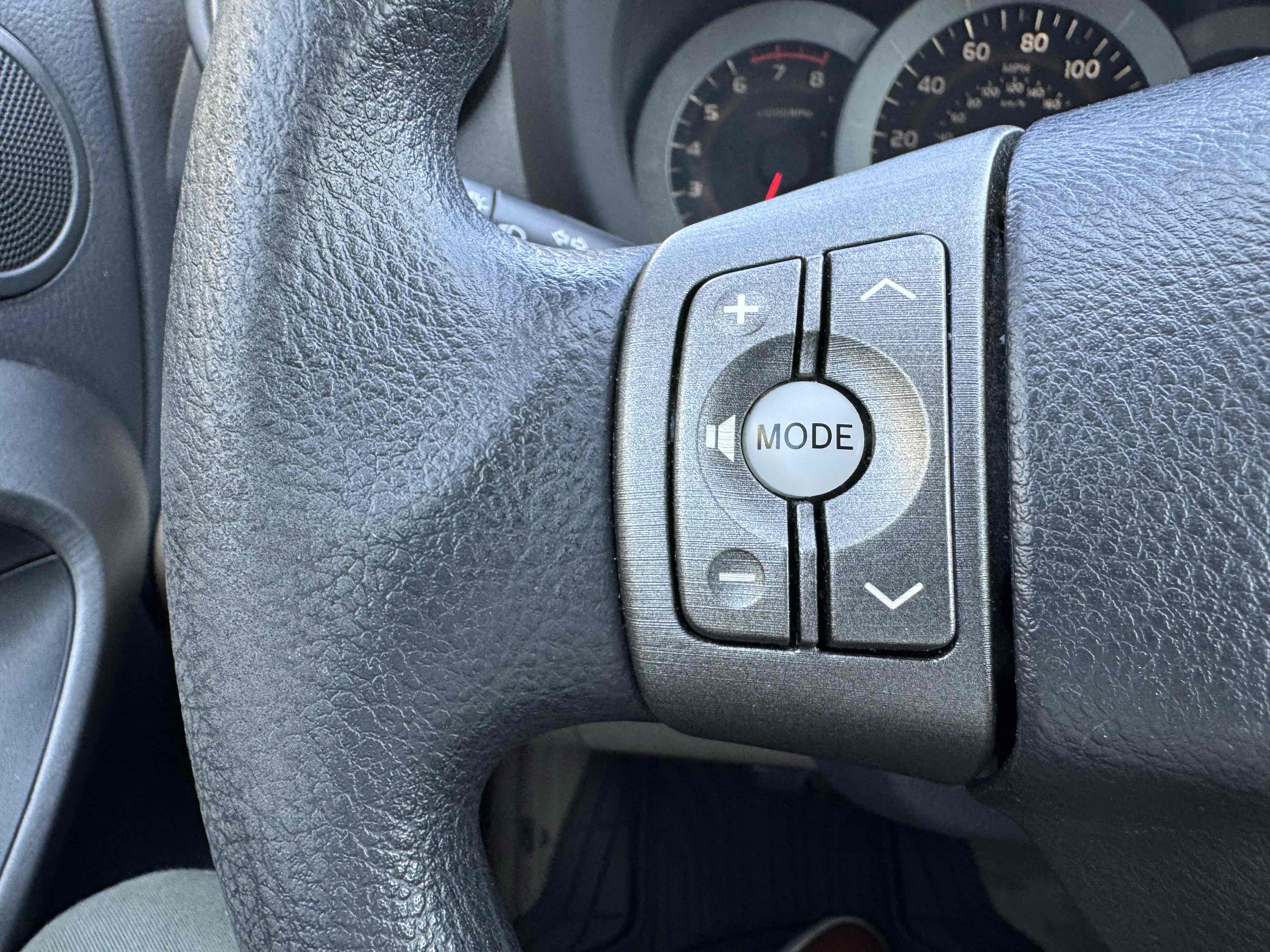 2012 Toyota RAV4 photo 18