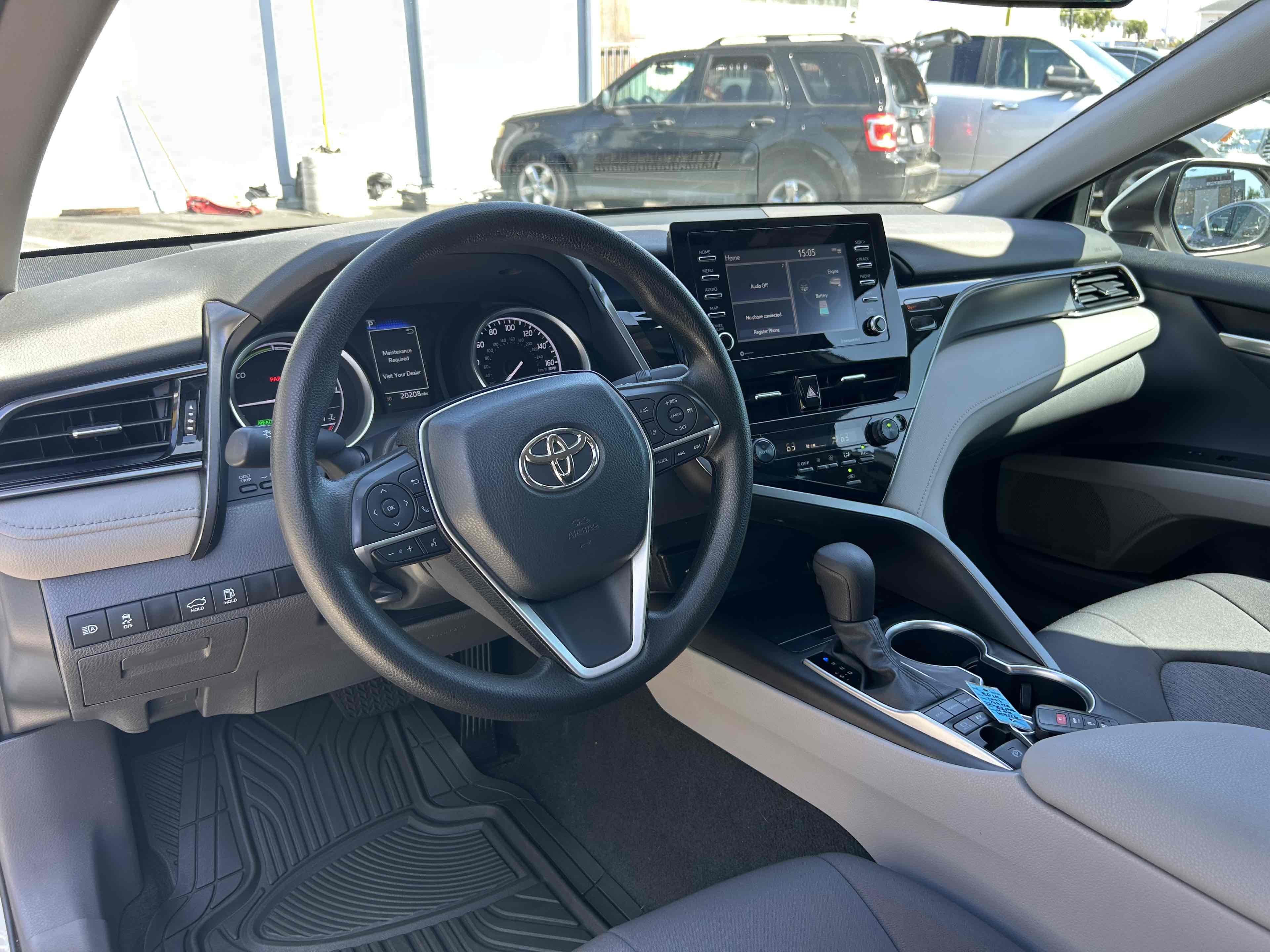 2023 Toyota Camry Hybrid LE photo 10
