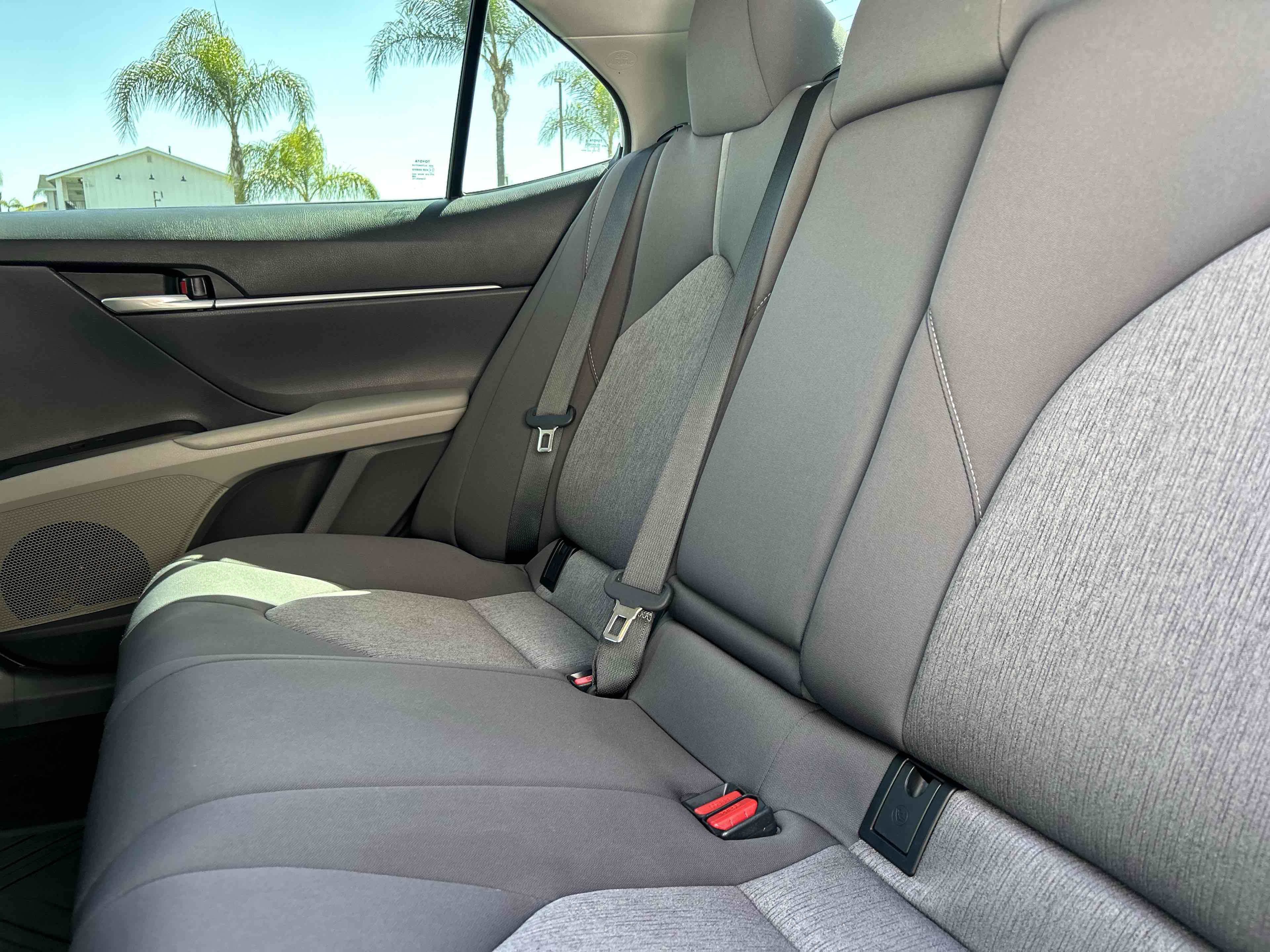 2023 Toyota Camry Hybrid LE photo 13