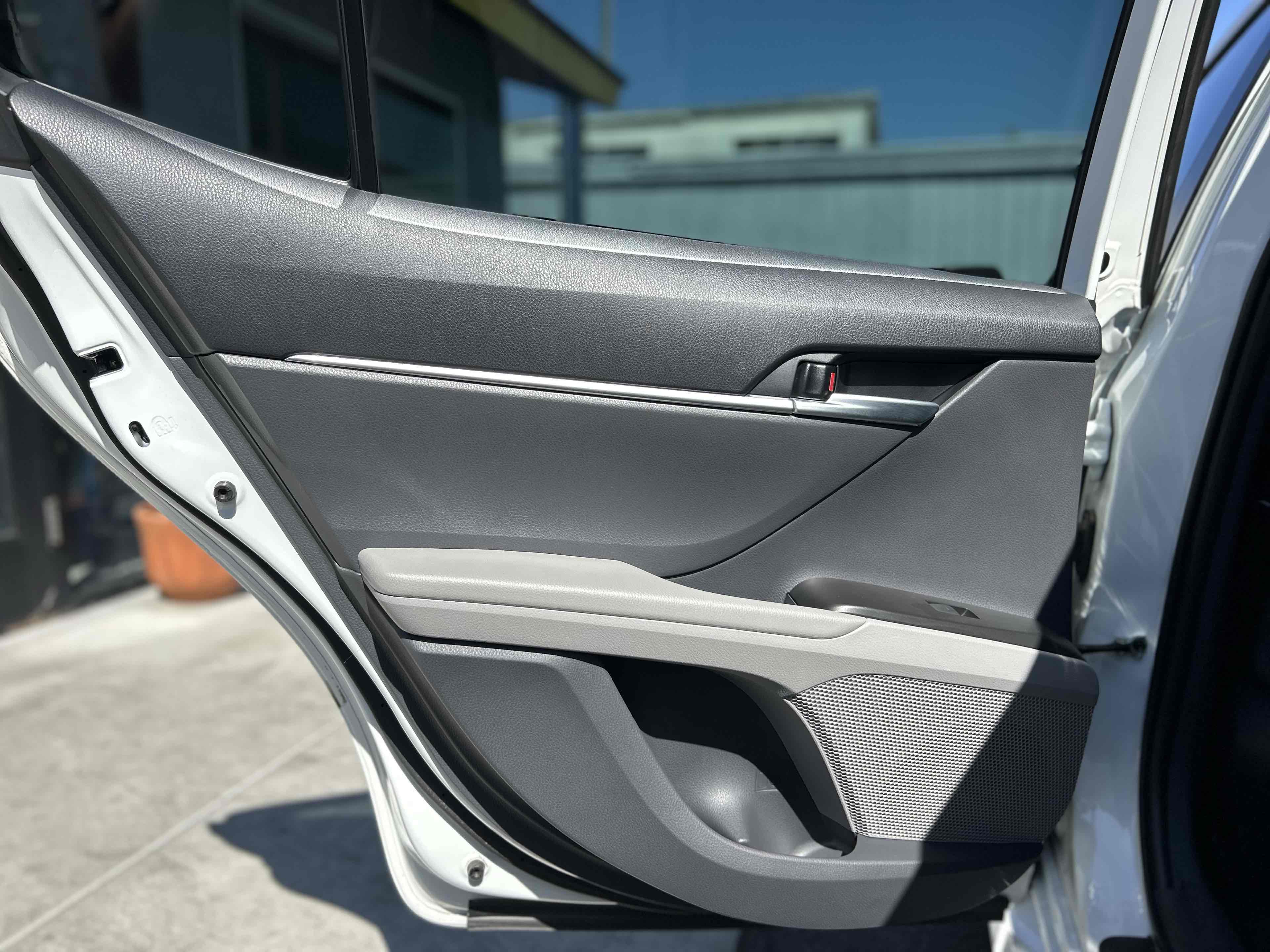 2023 Toyota Camry Hybrid LE photo 22