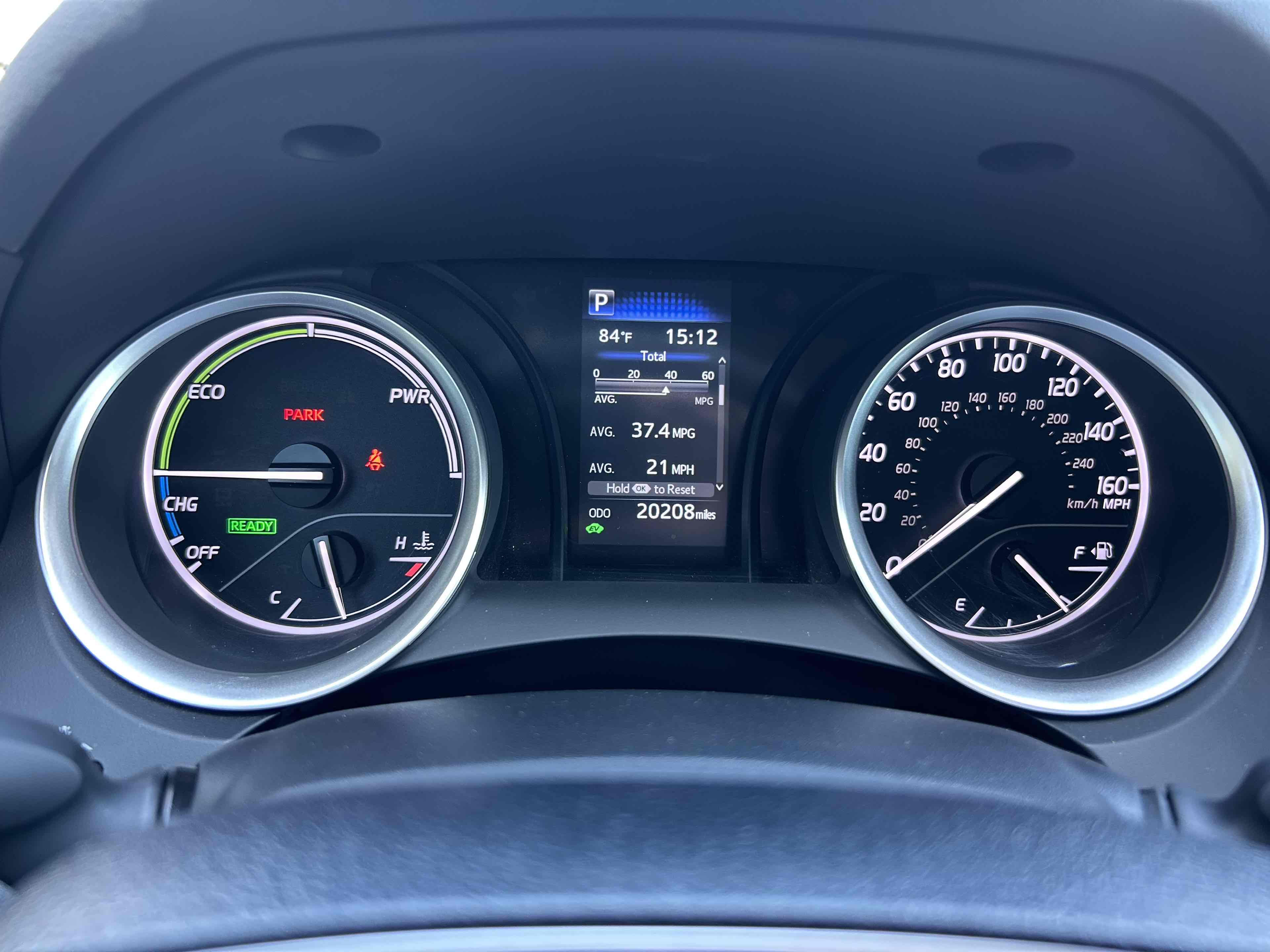 2023 Toyota Camry Hybrid LE photo 16