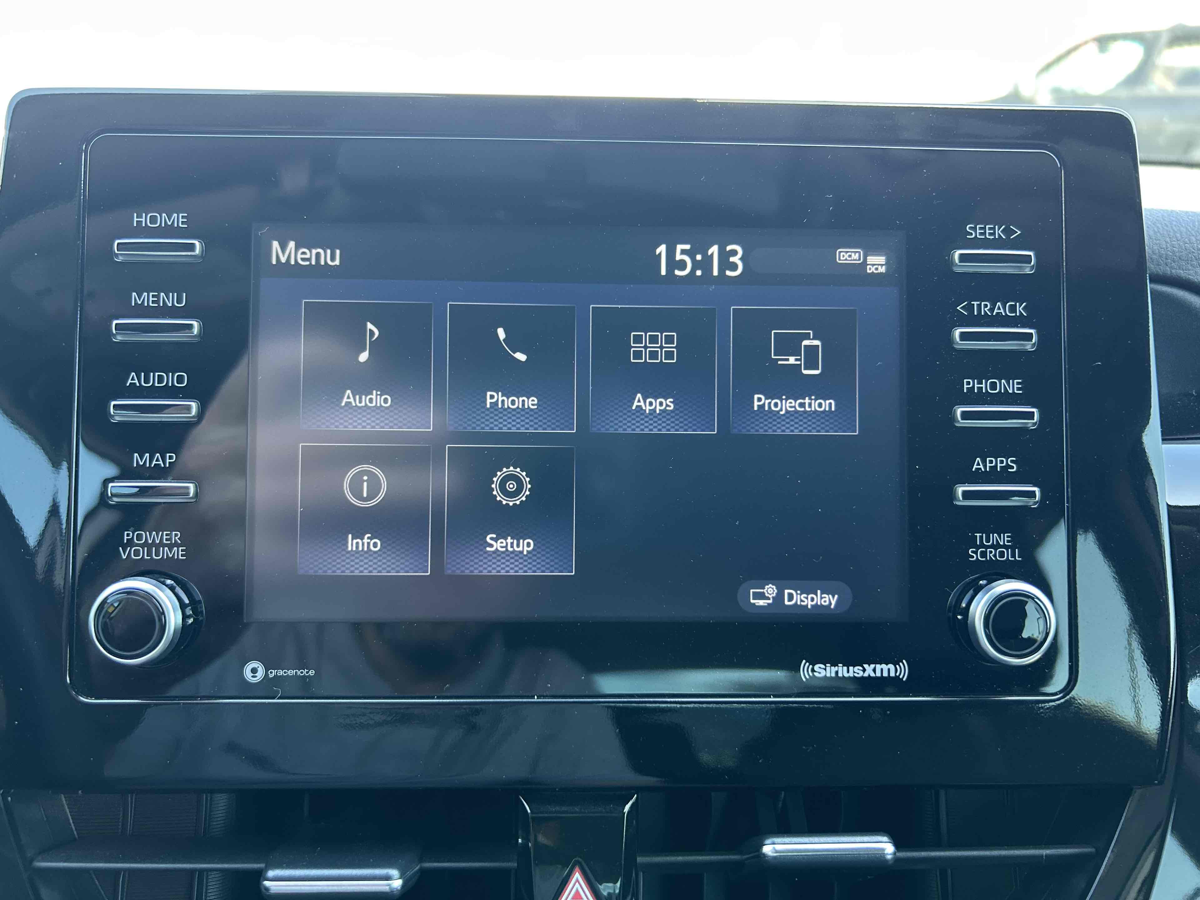 2023 Toyota Camry Hybrid LE photo 17