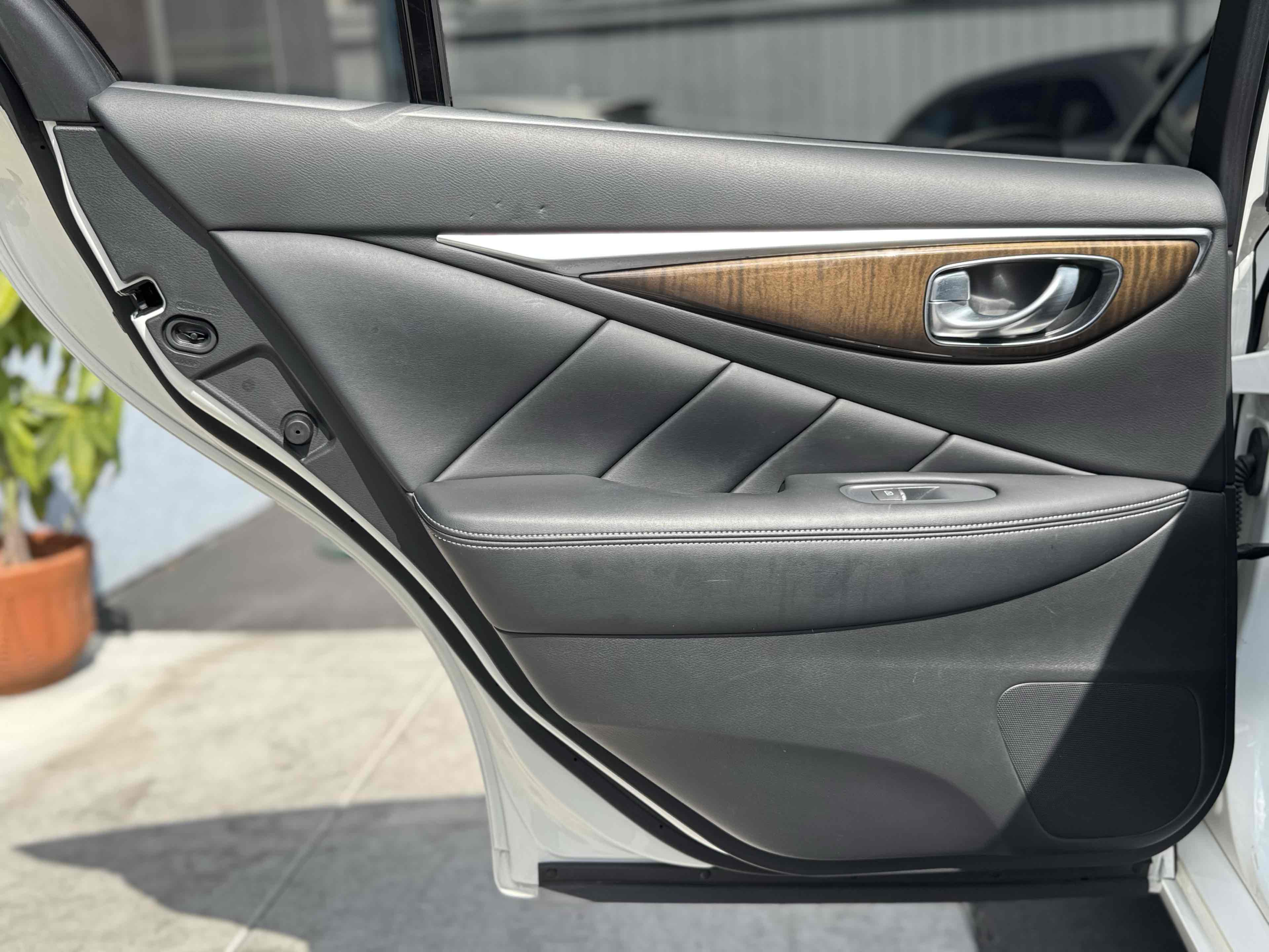 2019 Infiniti Q50 3.0t LUXE photo 31