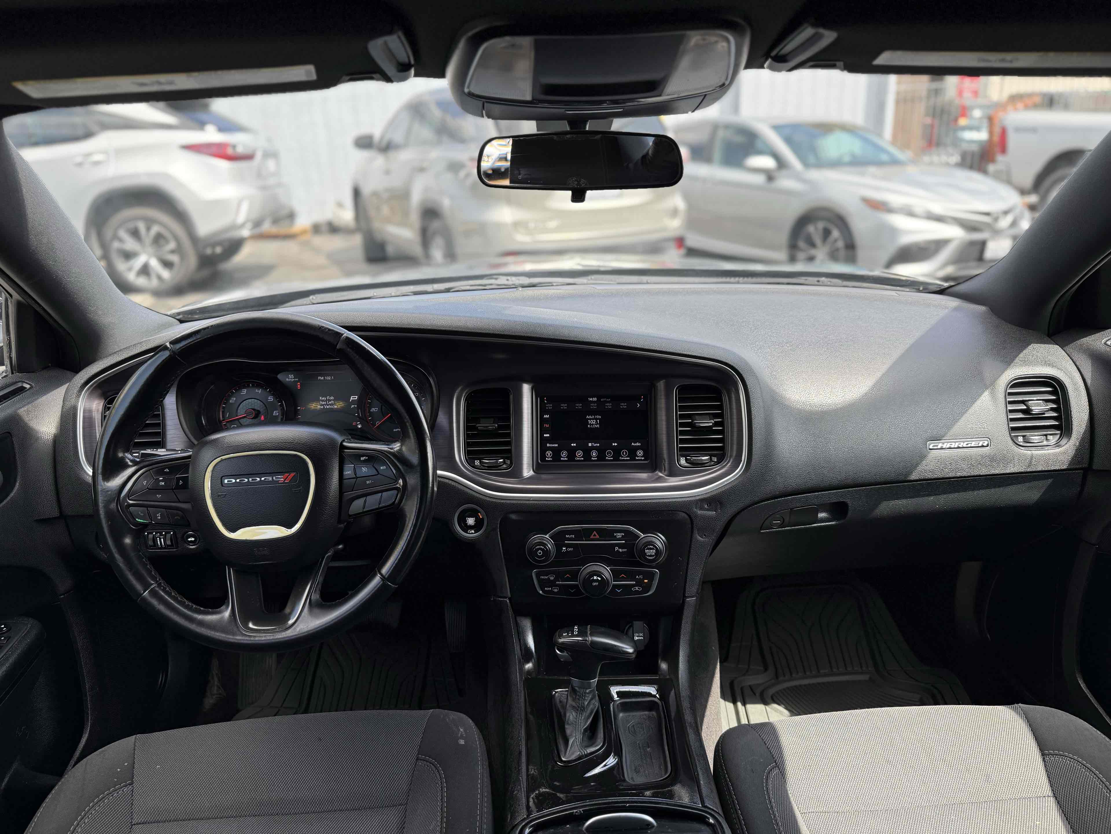 2018 Dodge Charger SXT photo 7