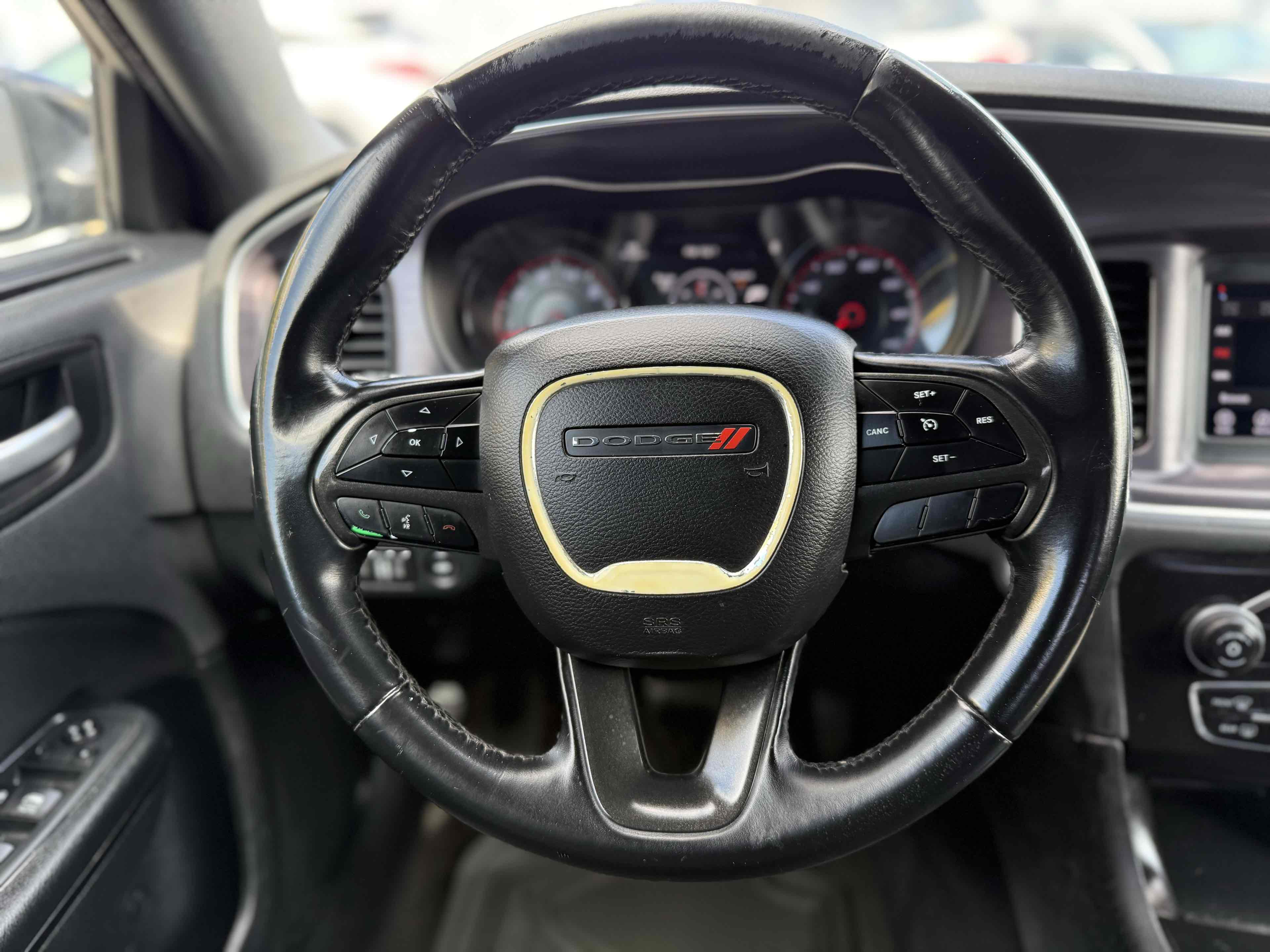 2018 Dodge Charger SXT photo 12