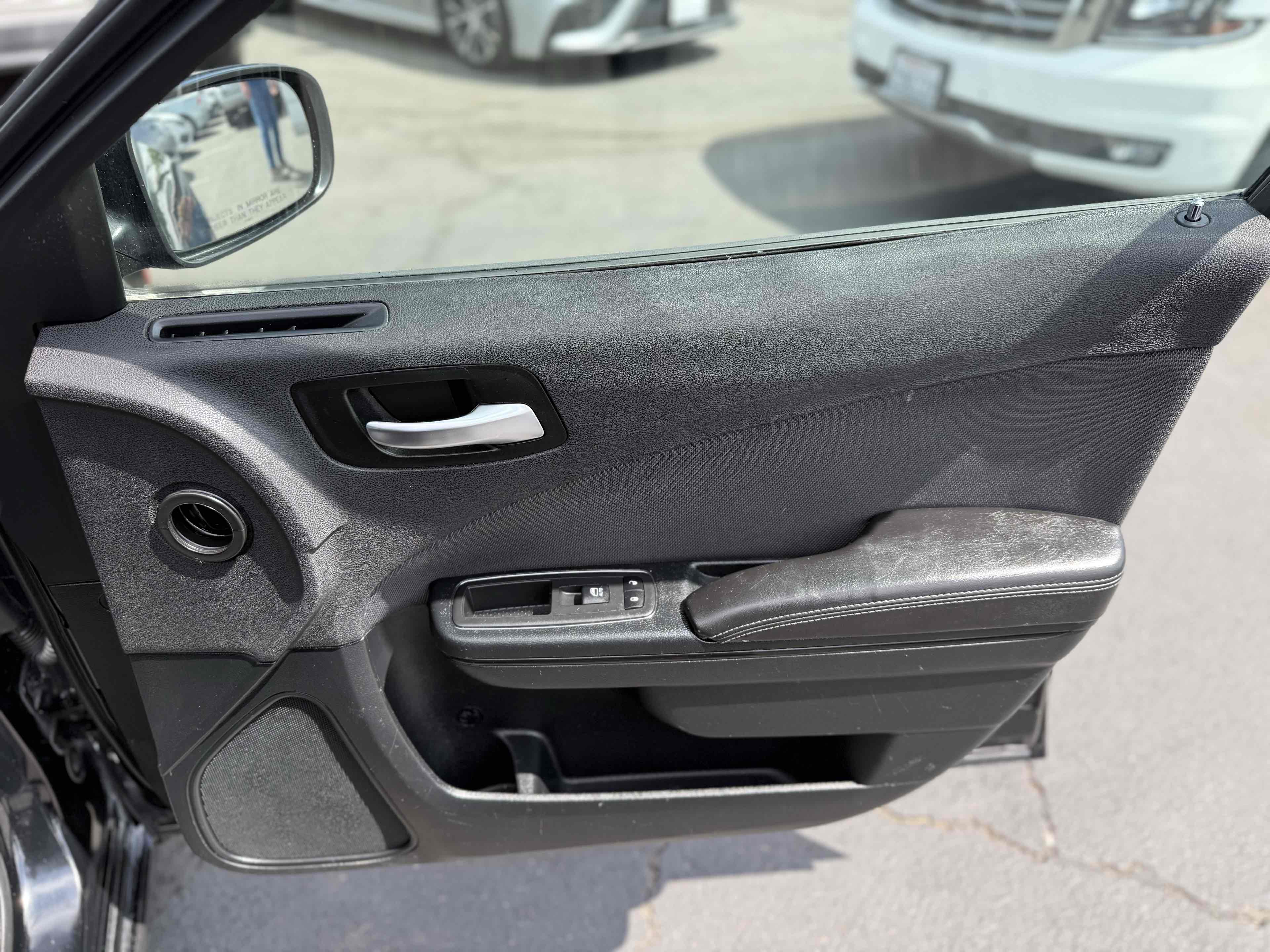 2018 Dodge Charger SXT photo 20