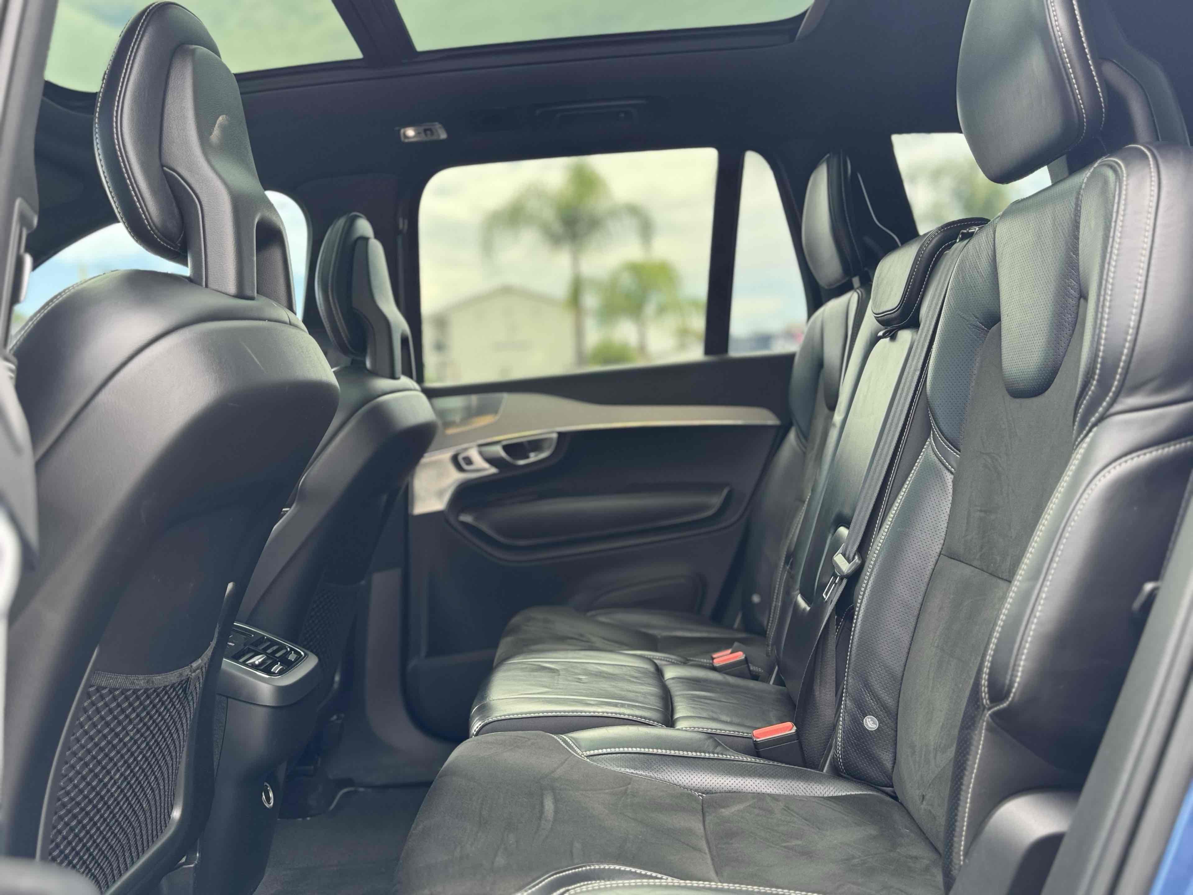 2018 Volvo XC90 R-Design photo 14