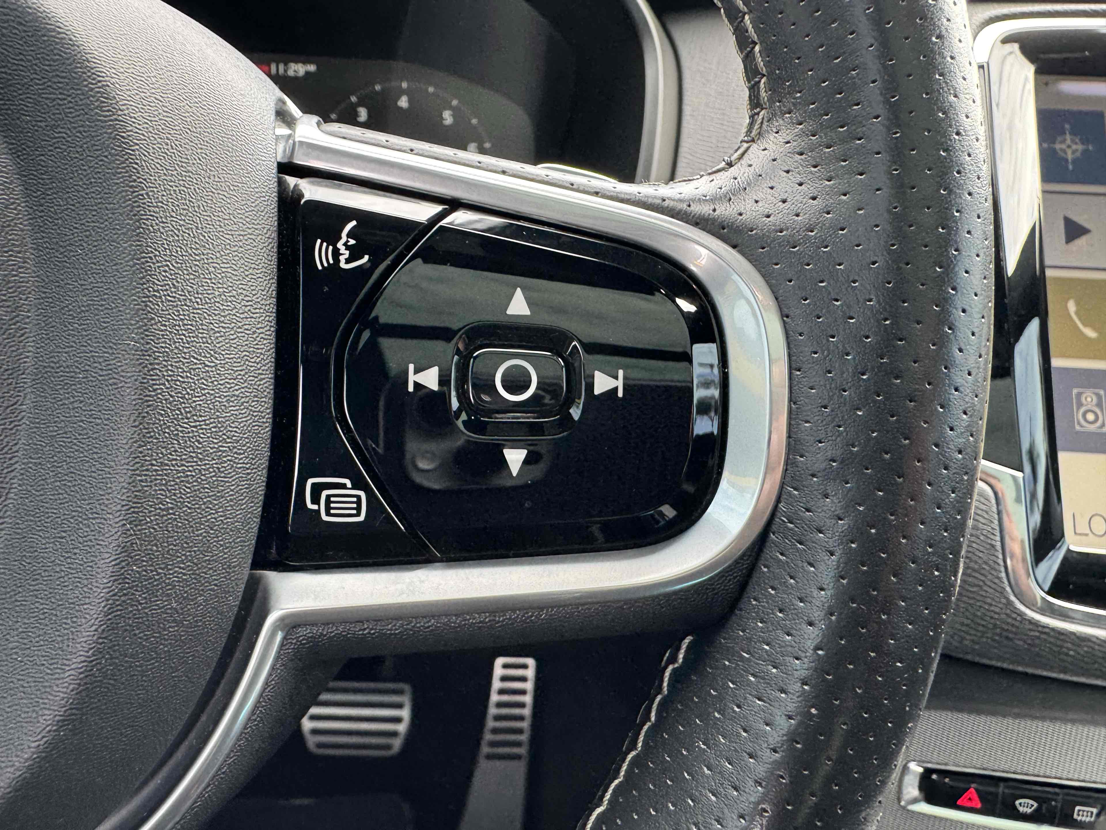 2018 Volvo XC90 R-Design photo 20