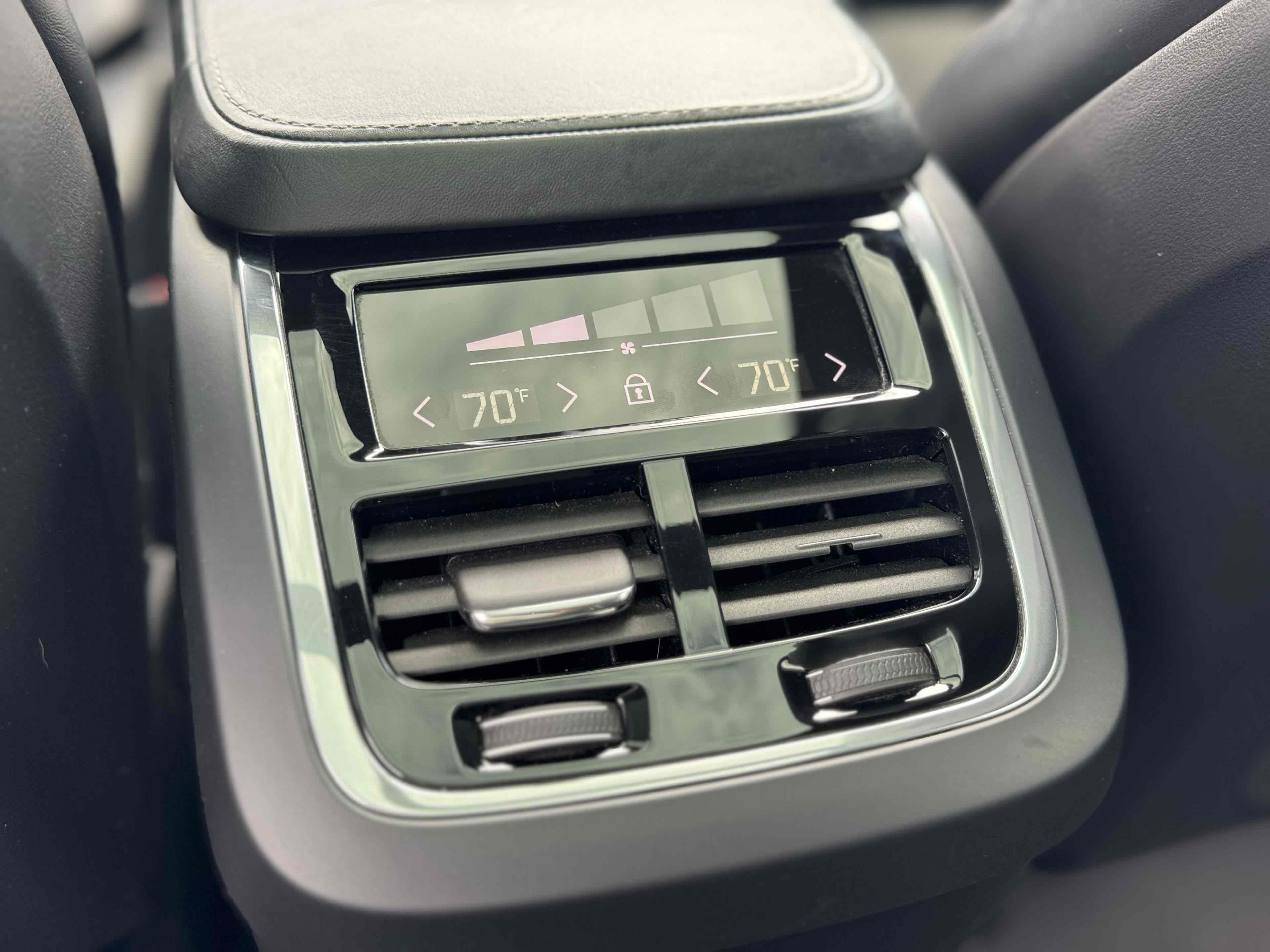 2018 Volvo XC90 R-Design photo 30