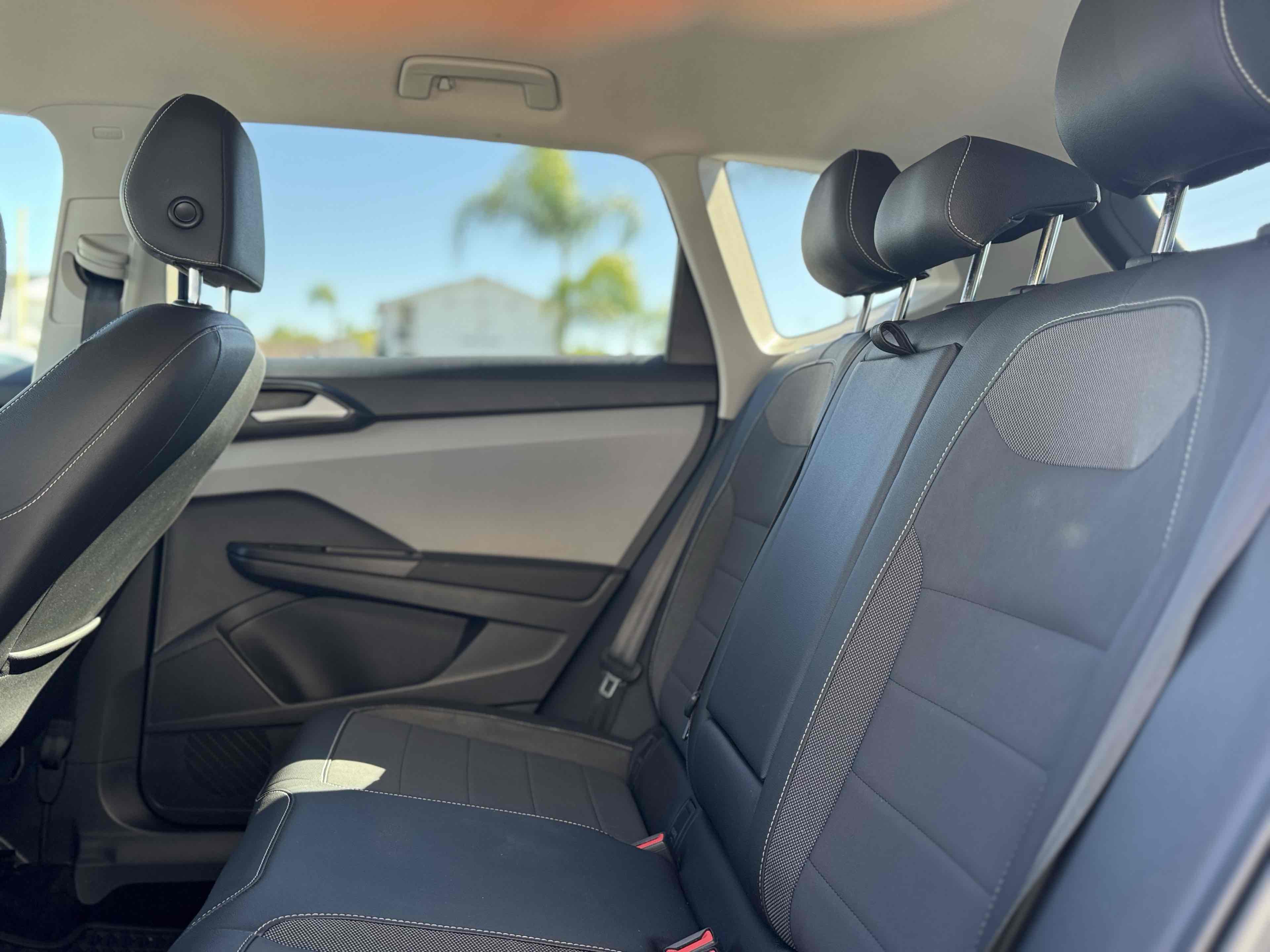 2023 Volkswagen Taos SE - Photo 15