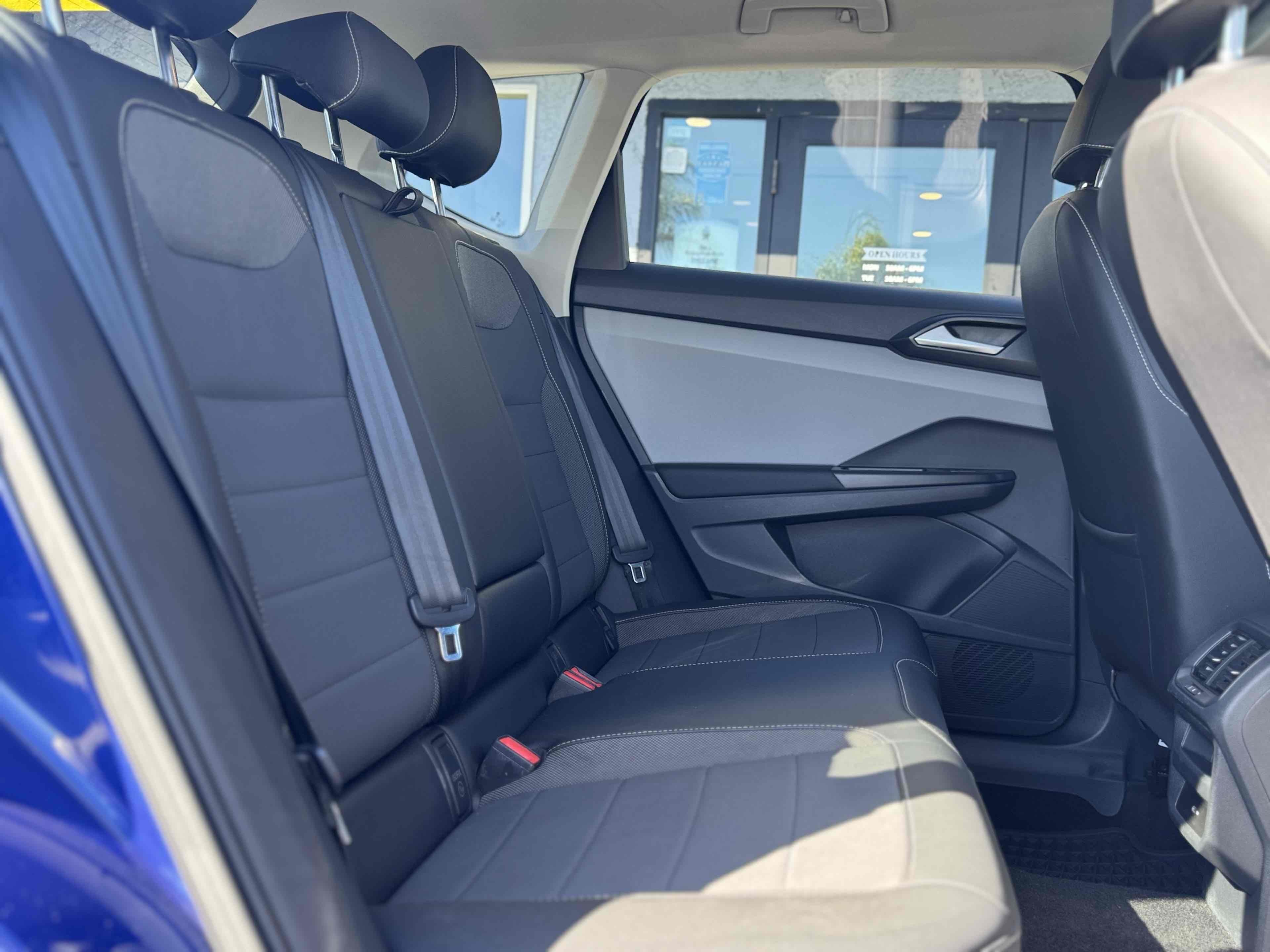 2023 Volkswagen Taos SE photo 15